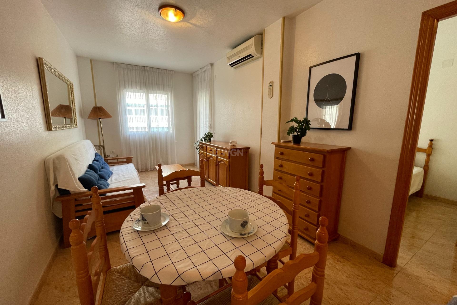 Resale - Apartment / flat - Torrevieja - Playa del Cura