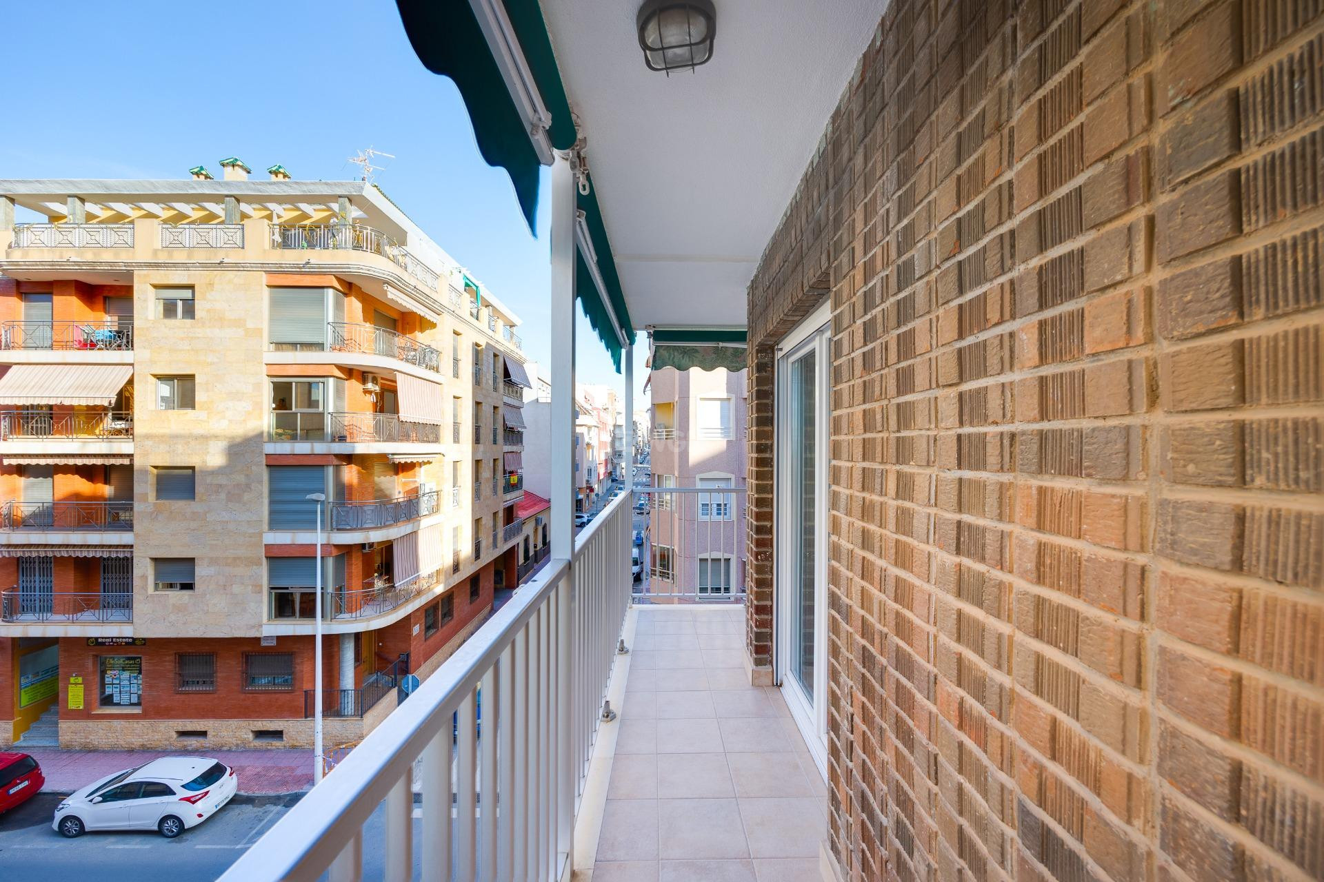 Resale - Apartment / flat - Torrevieja - Playa del Cura