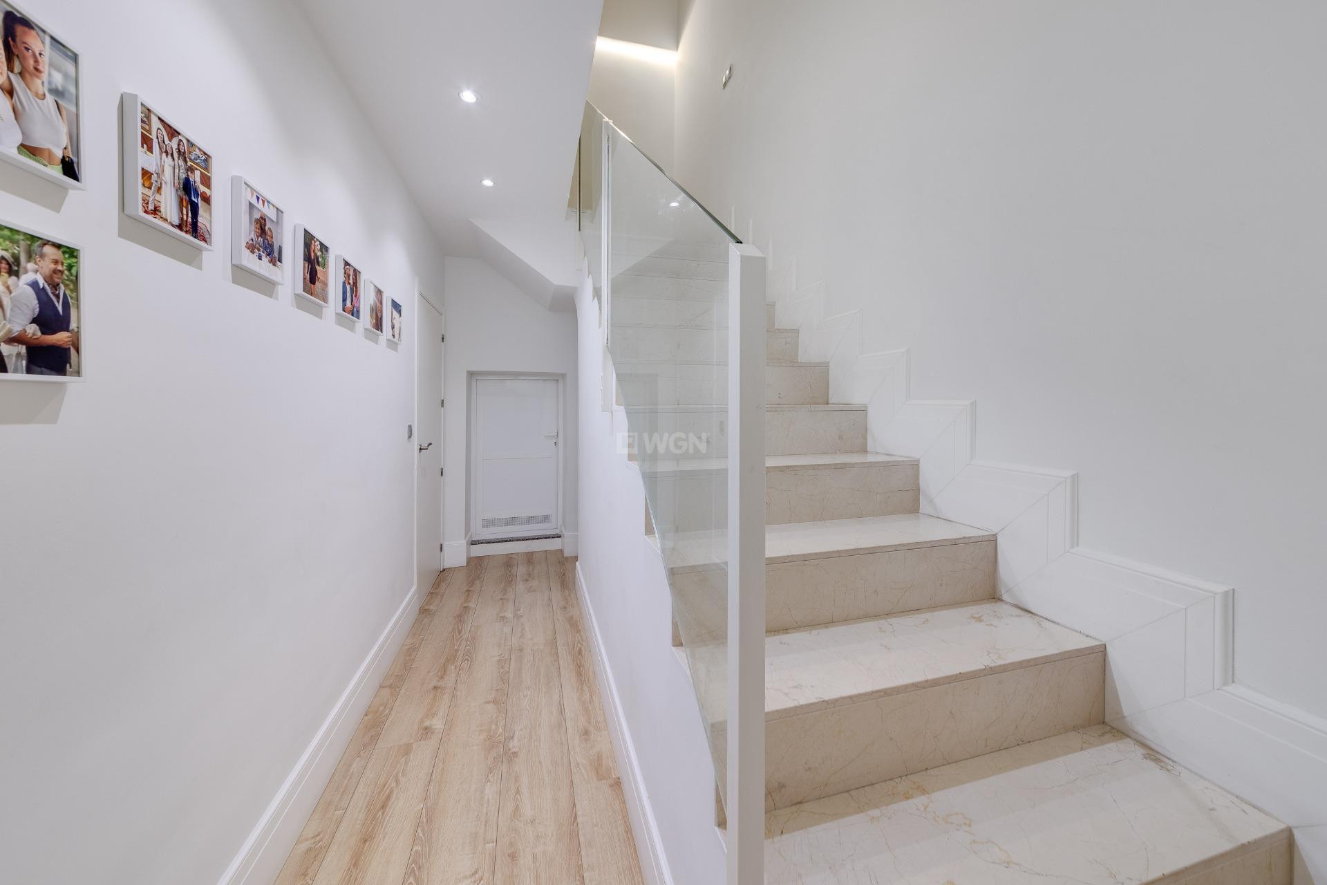 Resale - Apartment / flat - Torrevieja - Playa del Cura