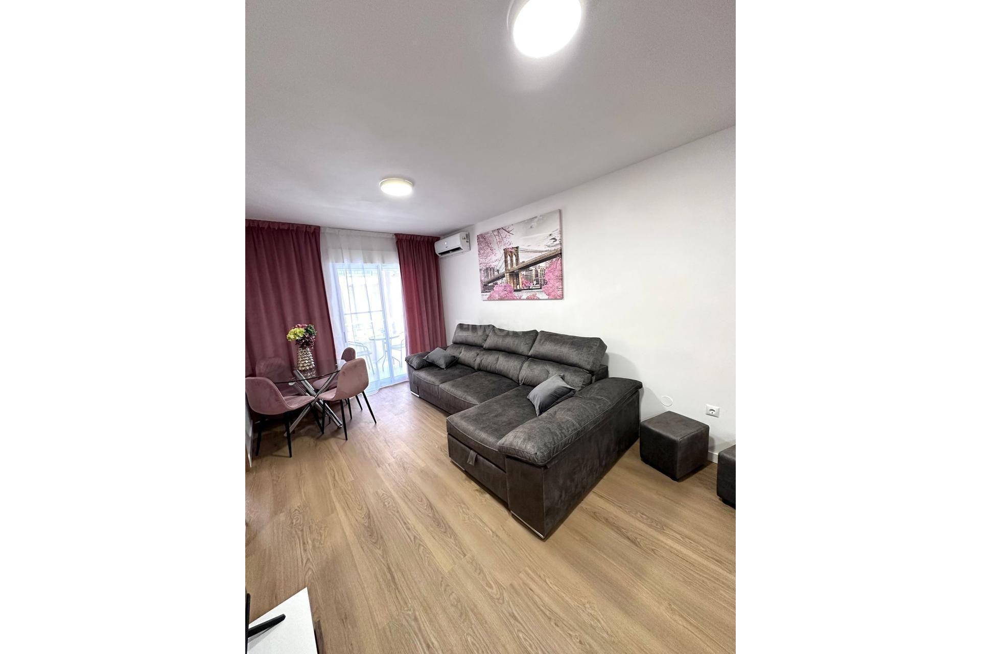 Resale - Apartment / flat - Torrevieja - Playa del Cura