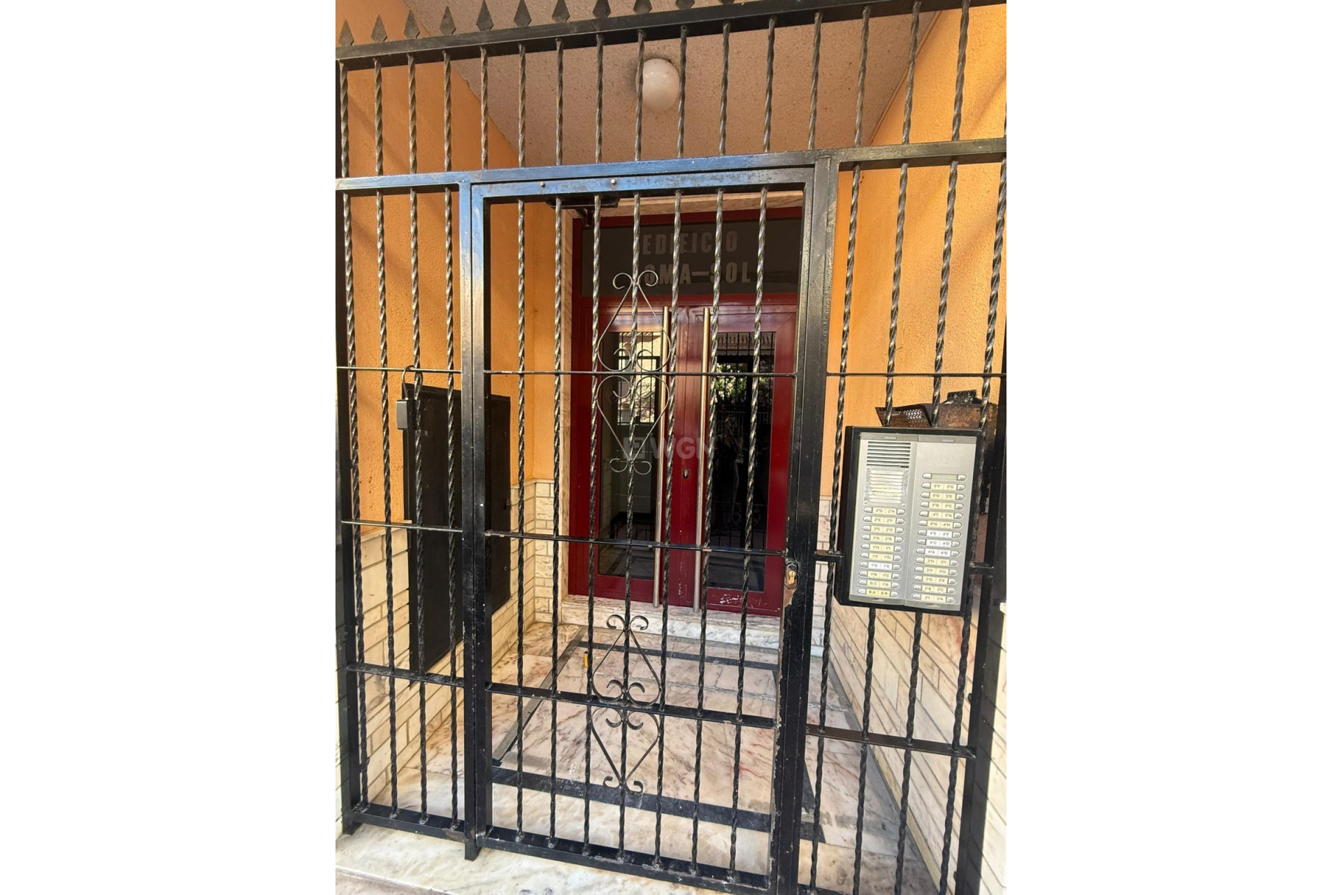 Resale - Apartment / flat - Torrevieja - Playa del Cura