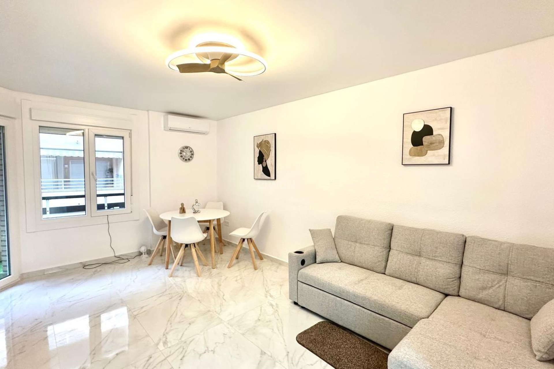 Resale - Apartment / flat - Torrevieja - Playa del Cura