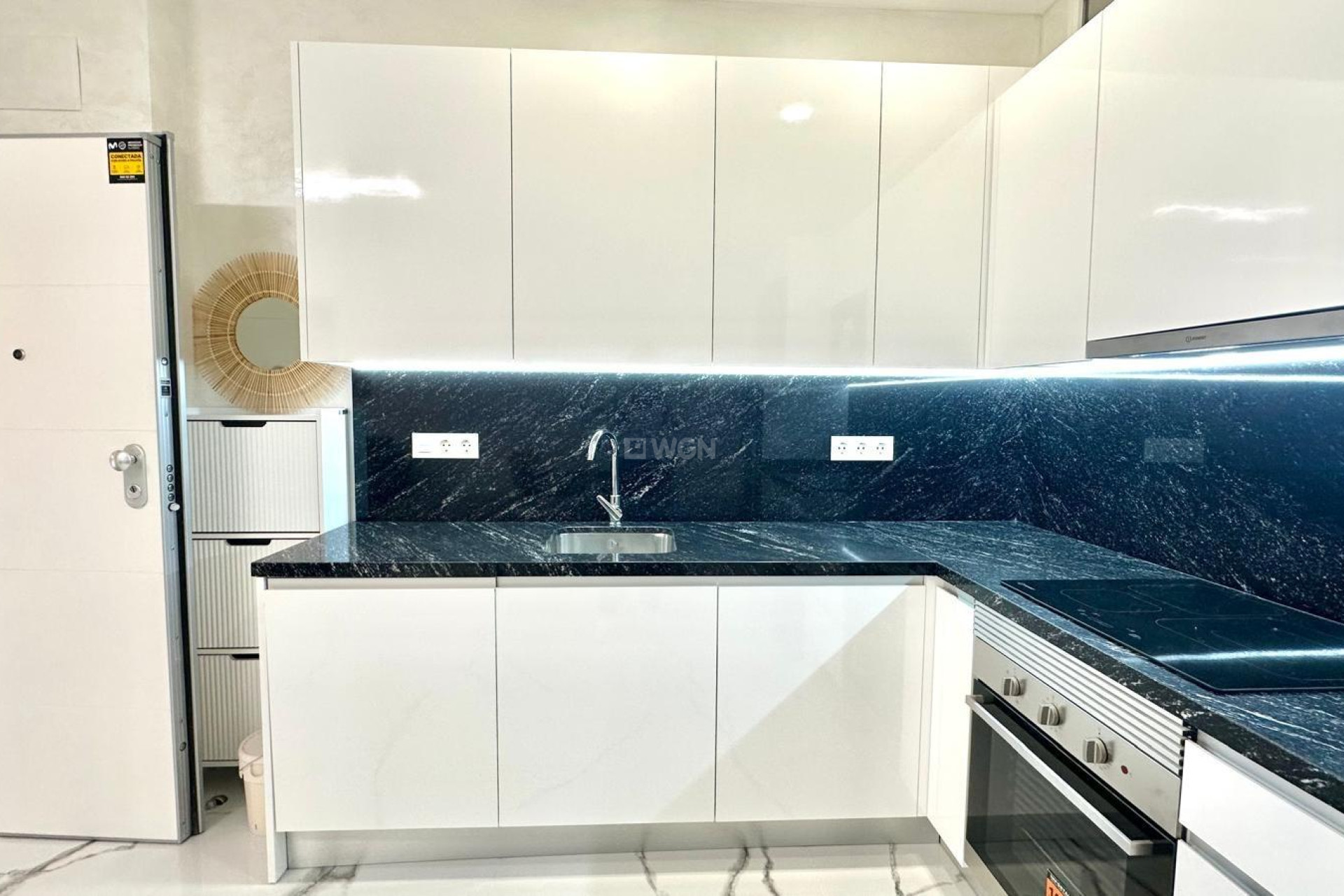 Resale - Apartment / flat - Torrevieja - Playa del Cura