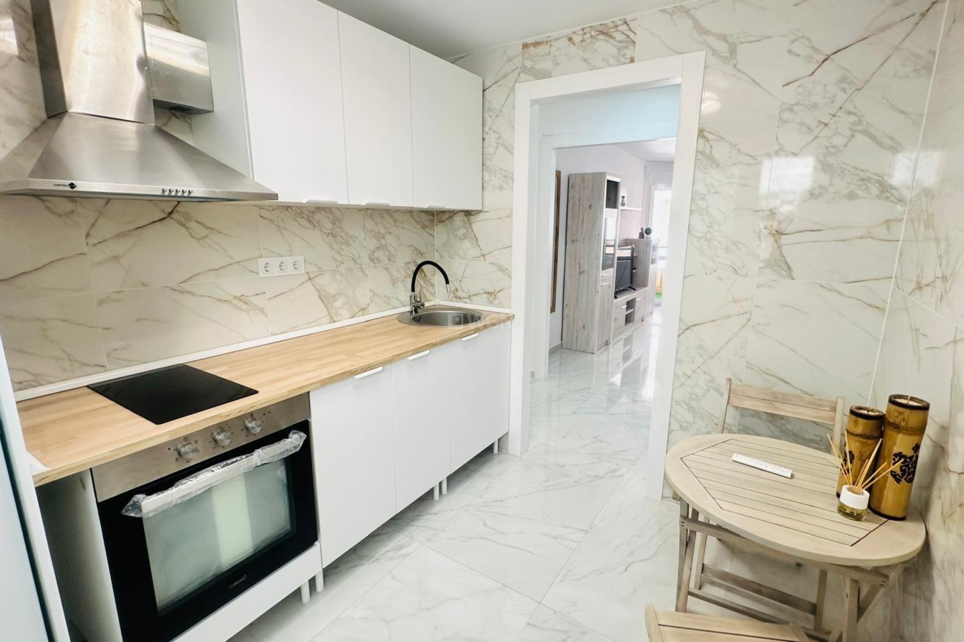 Resale - Apartment / flat - Torrevieja - Playa del Cura