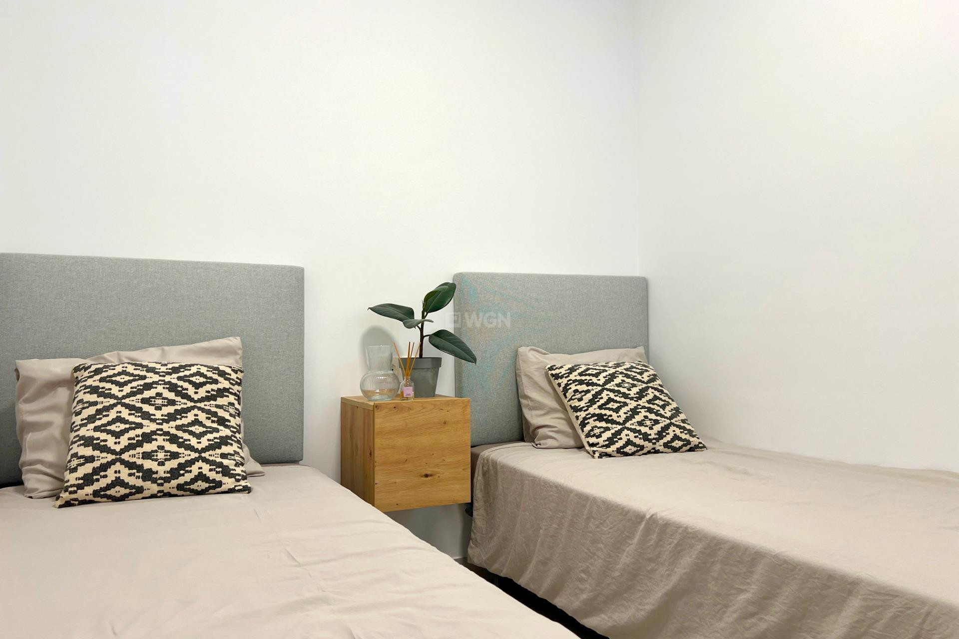 Resale - Apartment / flat - Torrevieja - Playa del Cura