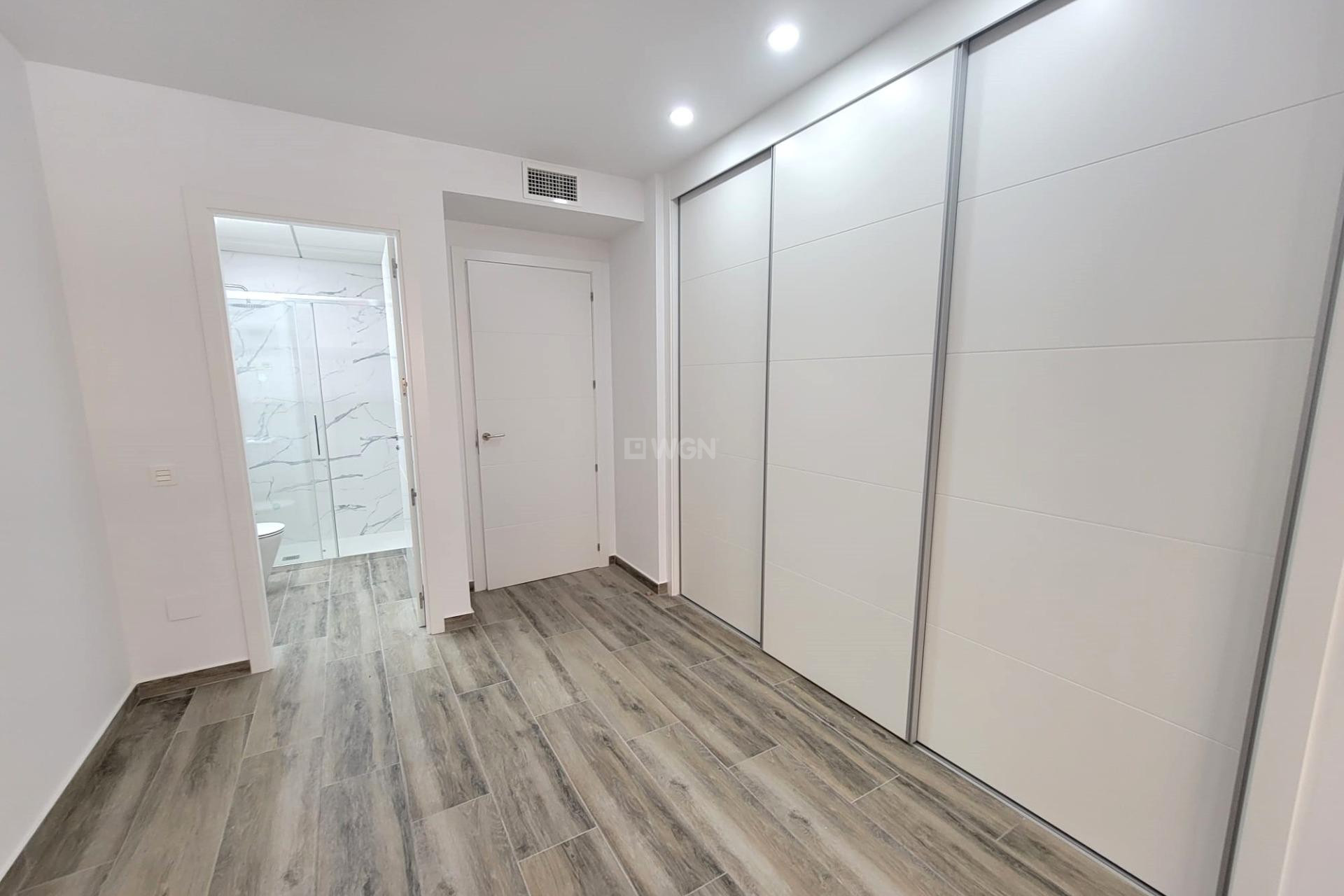 Resale - Apartment / flat - Torrevieja - Playa del Cura