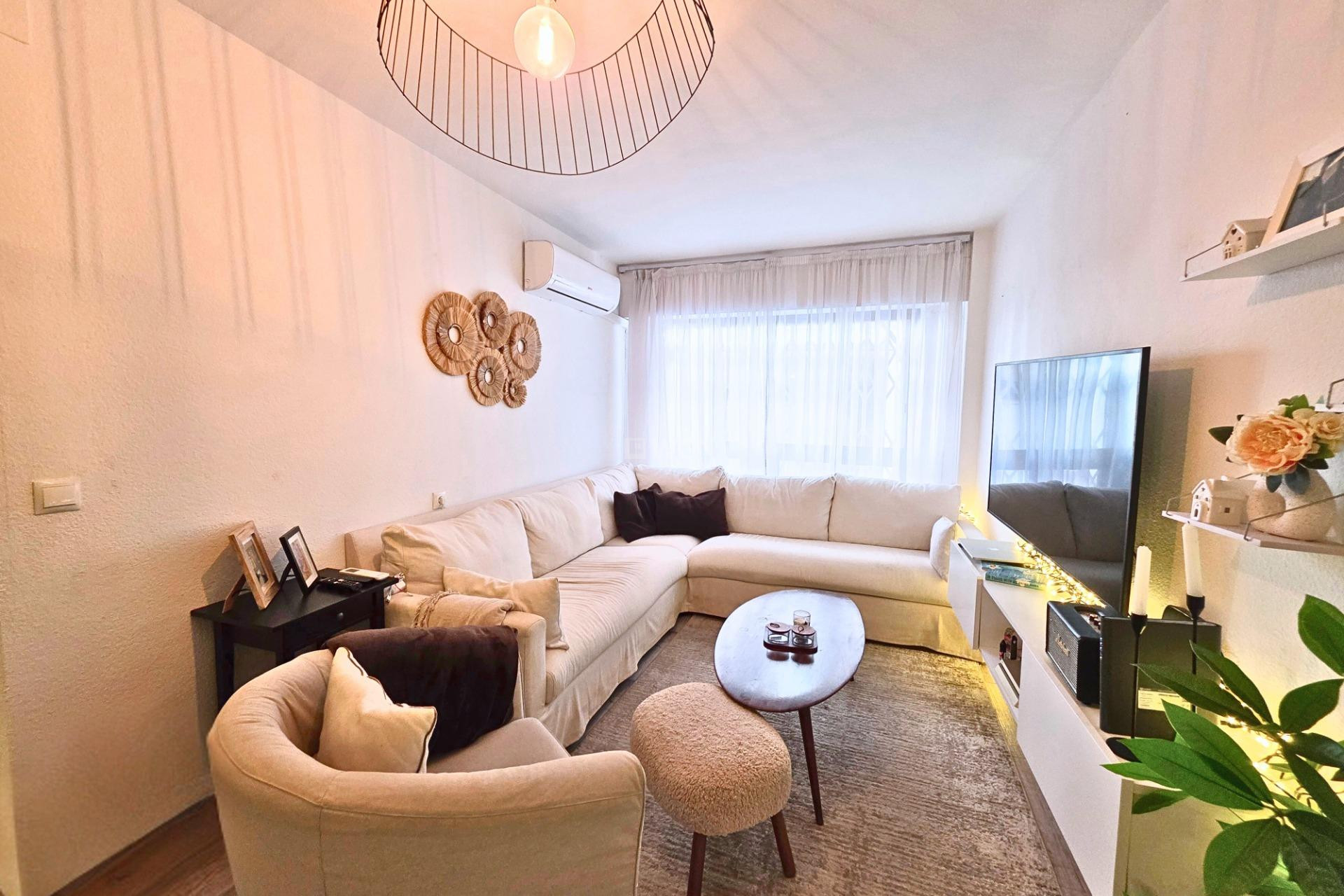 Resale - Apartment / flat - Torrevieja - Playa del Cura