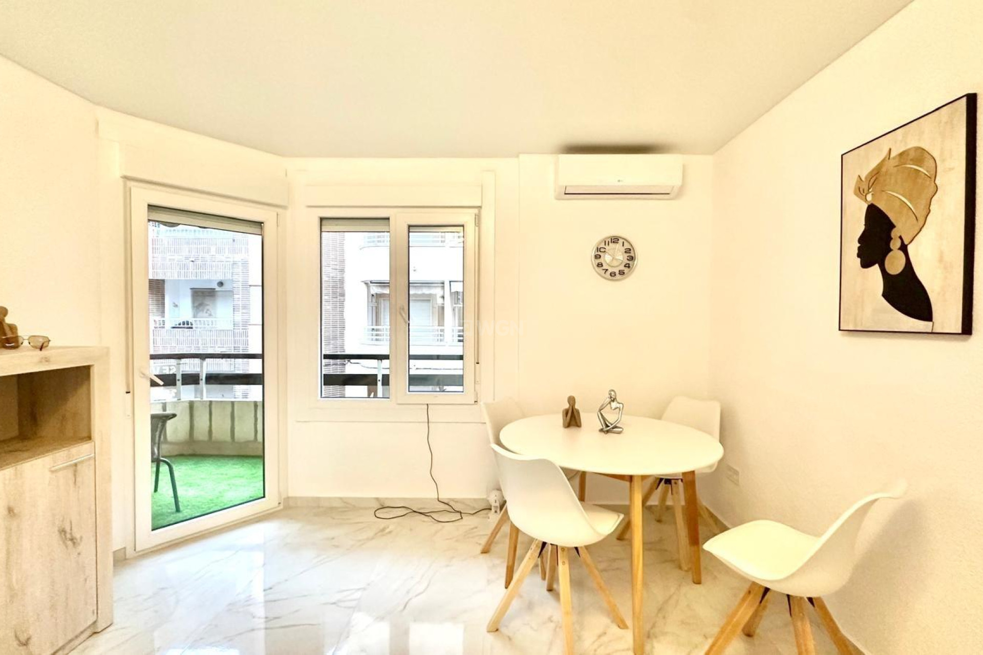 Resale - Apartment / flat - Torrevieja - Playa del Cura