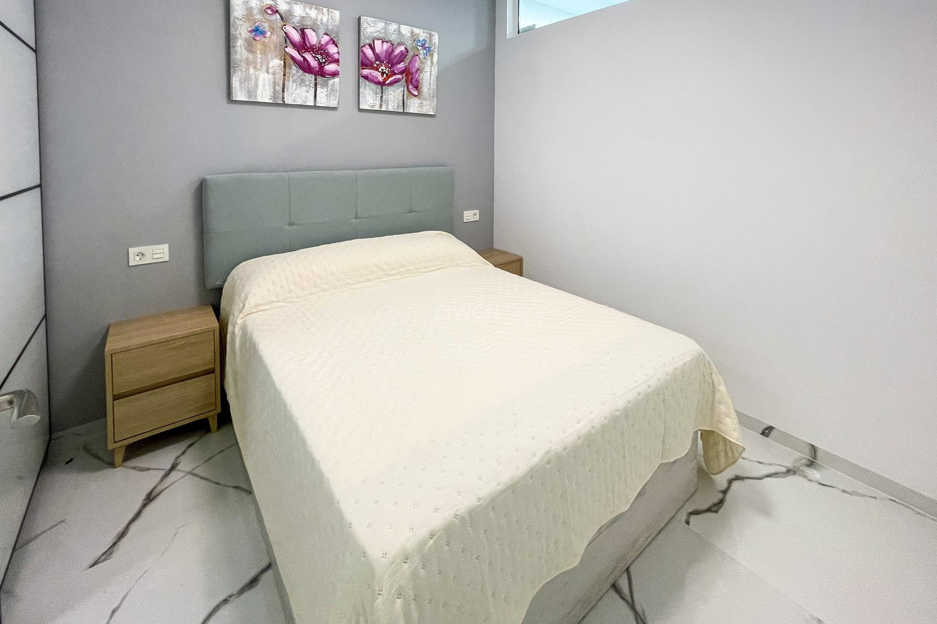 Resale - Apartment / flat - Torrevieja - Playa del Cura