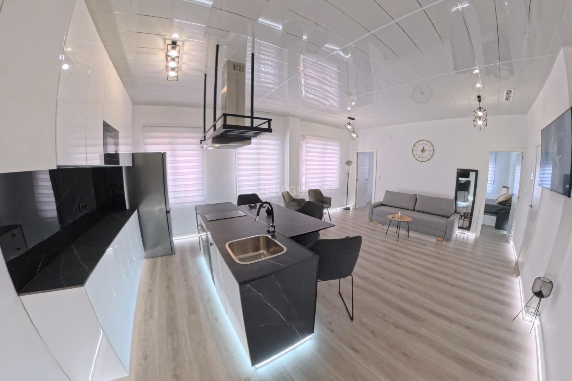 Resale - Apartment / flat - Torrevieja - Playa del Cura