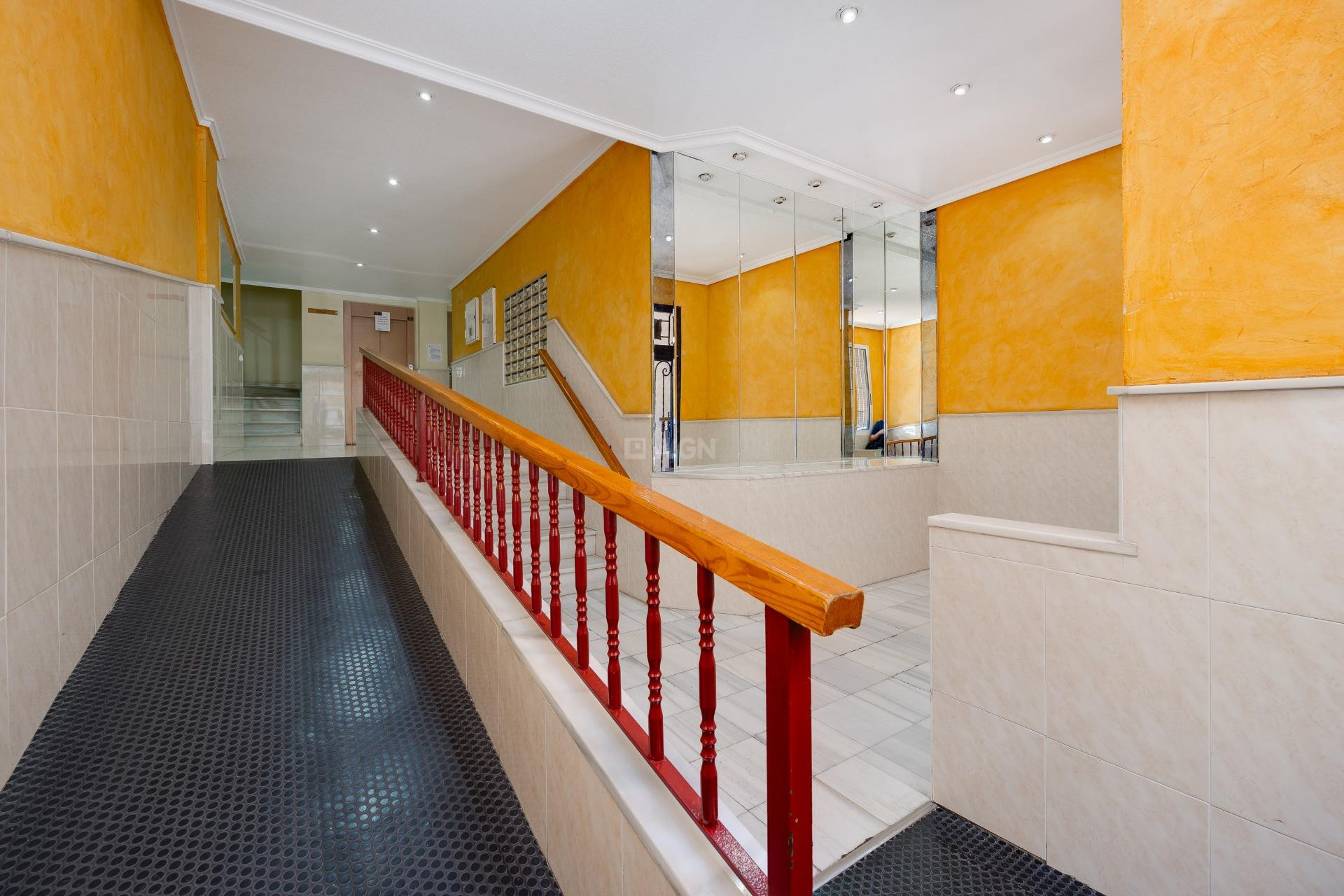 Resale - Apartment / flat - Torrevieja - Playa del Cura