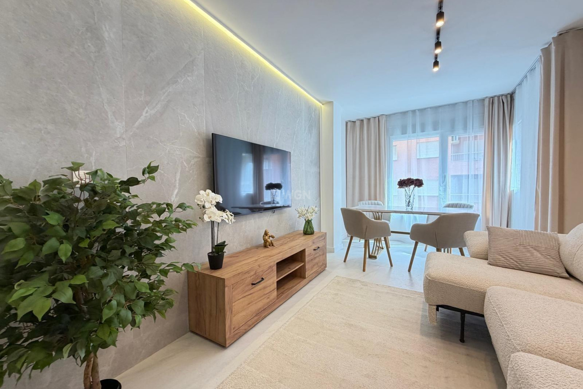 Resale - Apartment / flat - Torrevieja - Playa del Cura