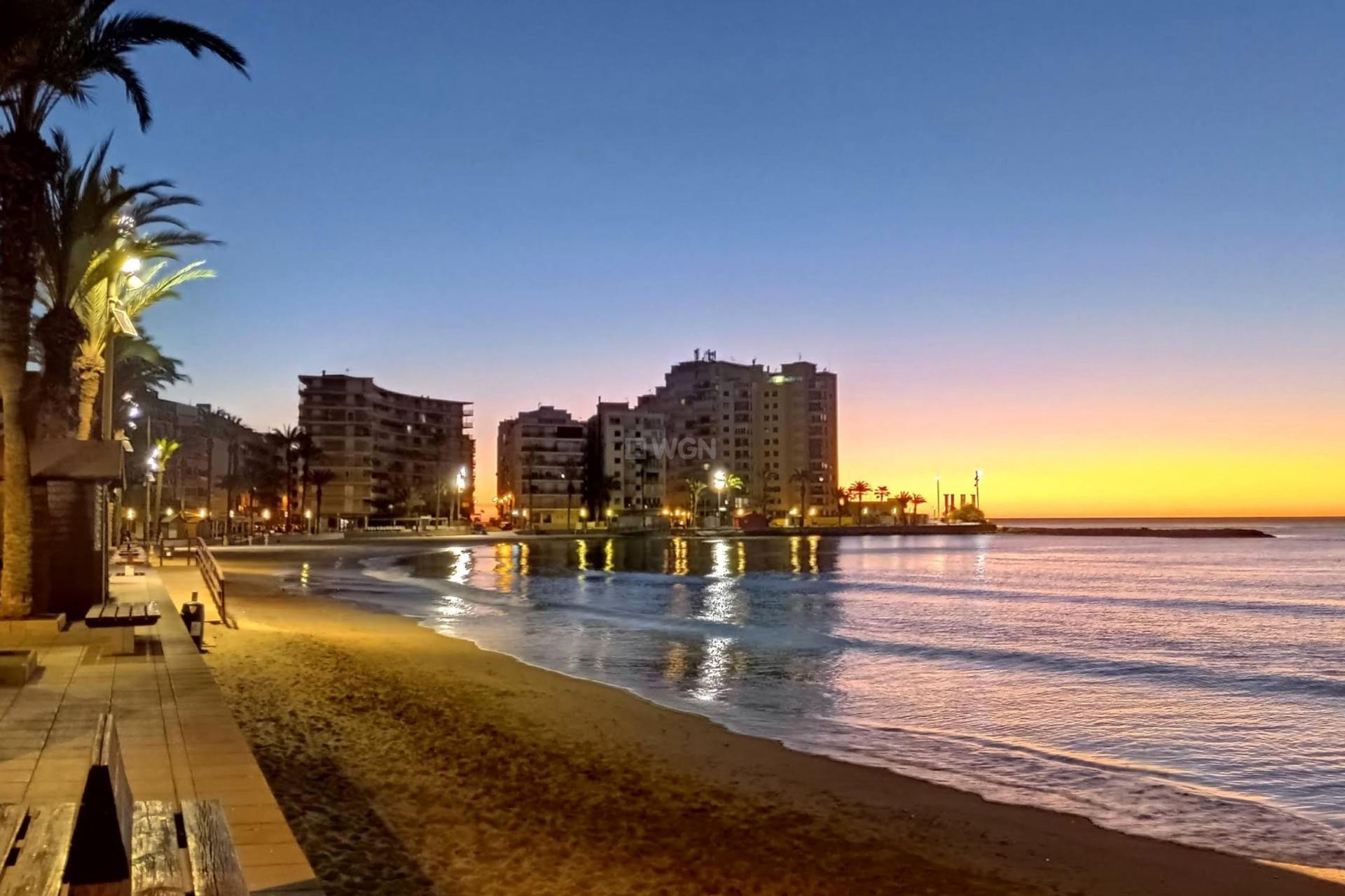 Resale - Apartment / flat - Torrevieja - Playa del Cura