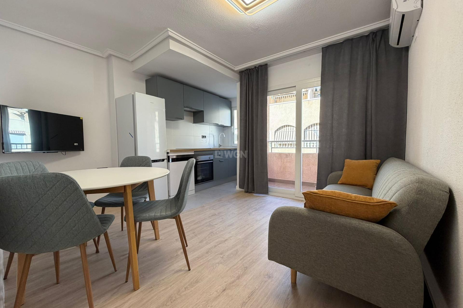 Resale - Apartment / flat - Torrevieja - Playa del Cura