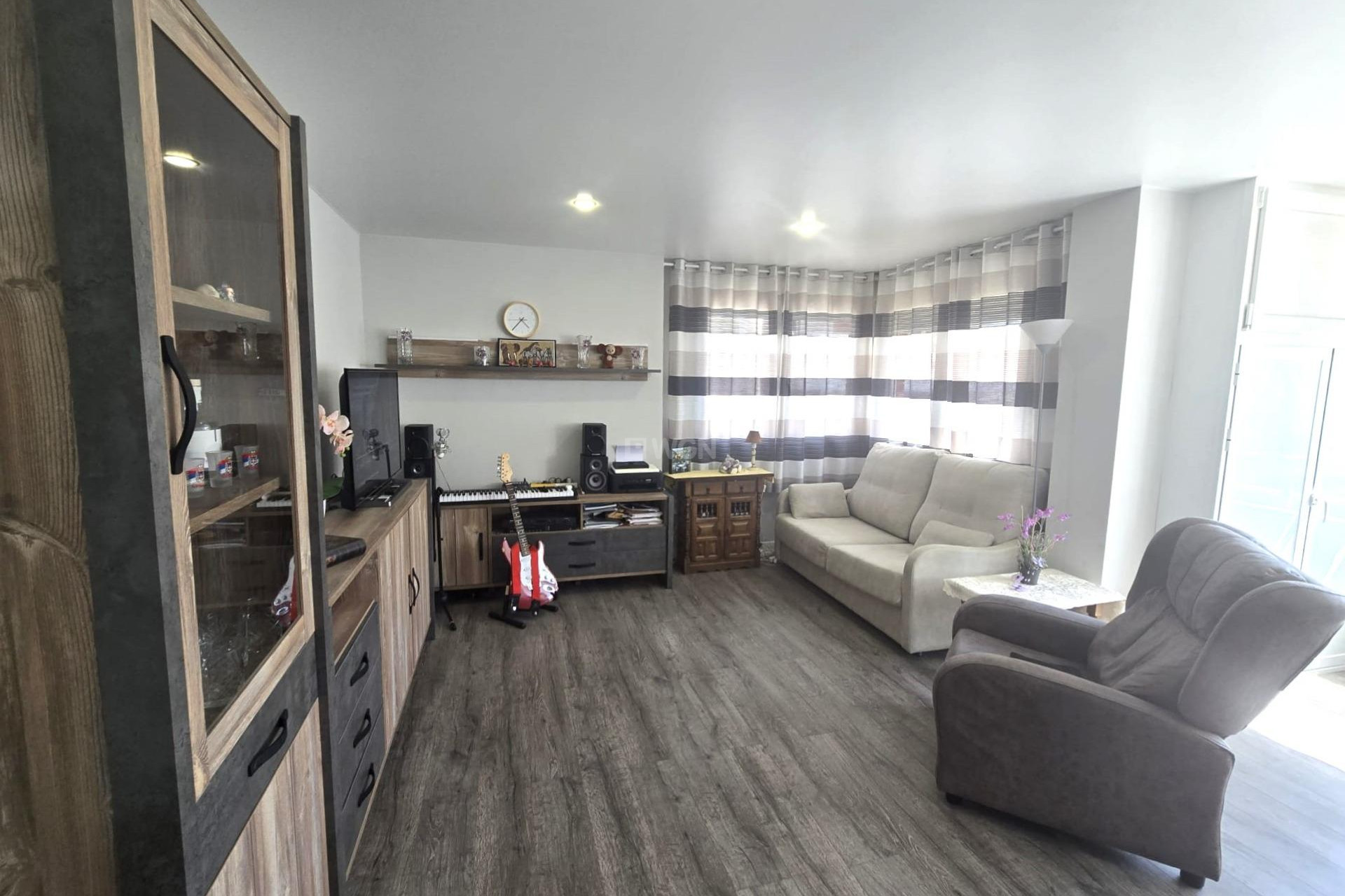 Resale - Apartment / flat - Torrevieja - Playa del Cura