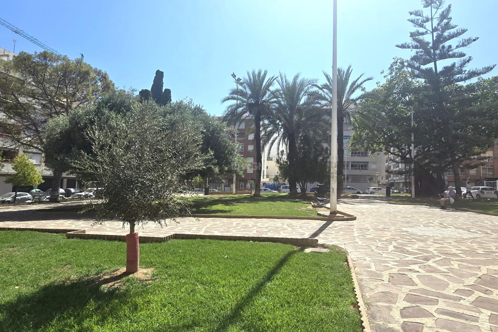 Resale - Apartment / flat - Torrevieja - Playa del Cura