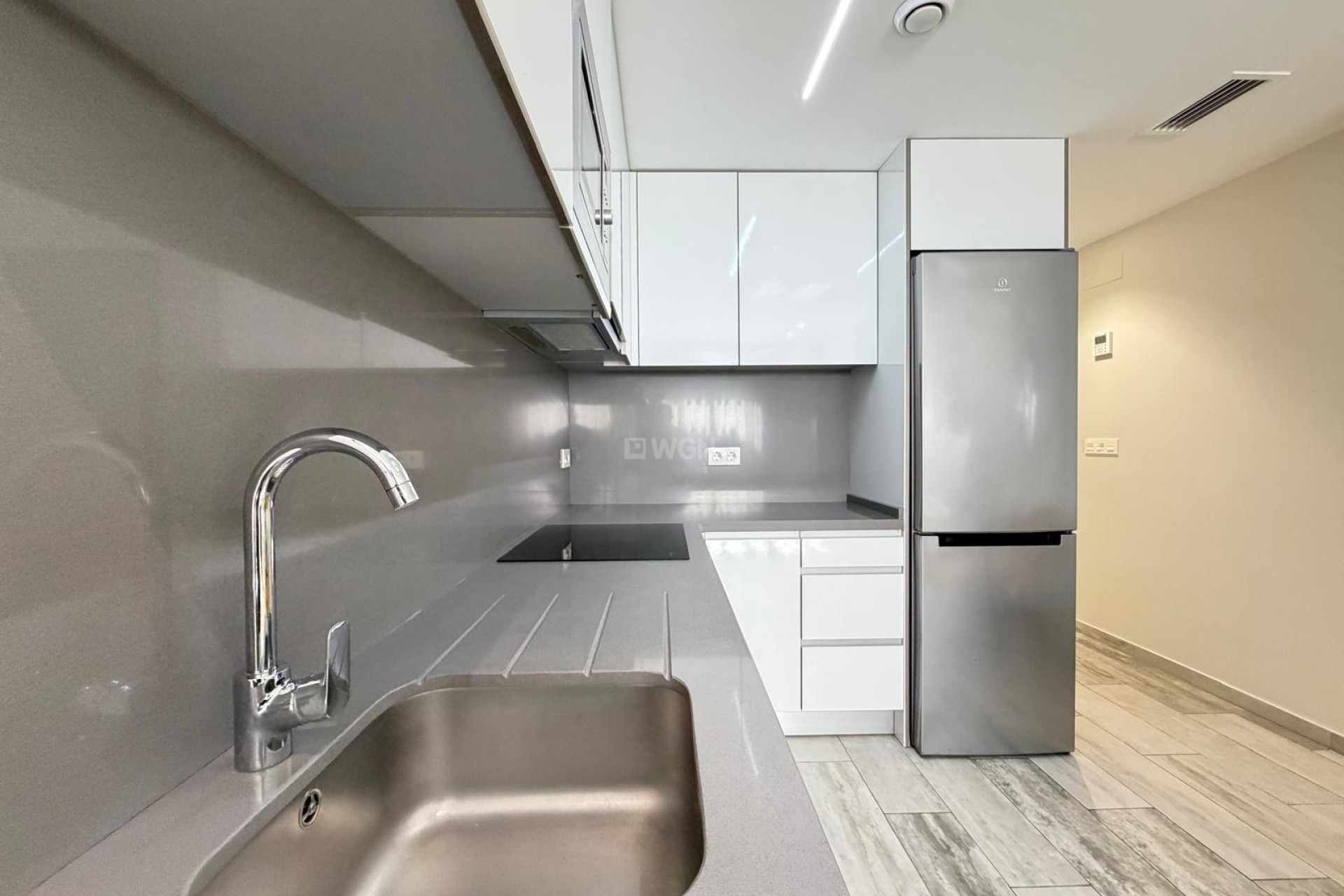Resale - Apartment / flat - Torrevieja - Playa del Cura