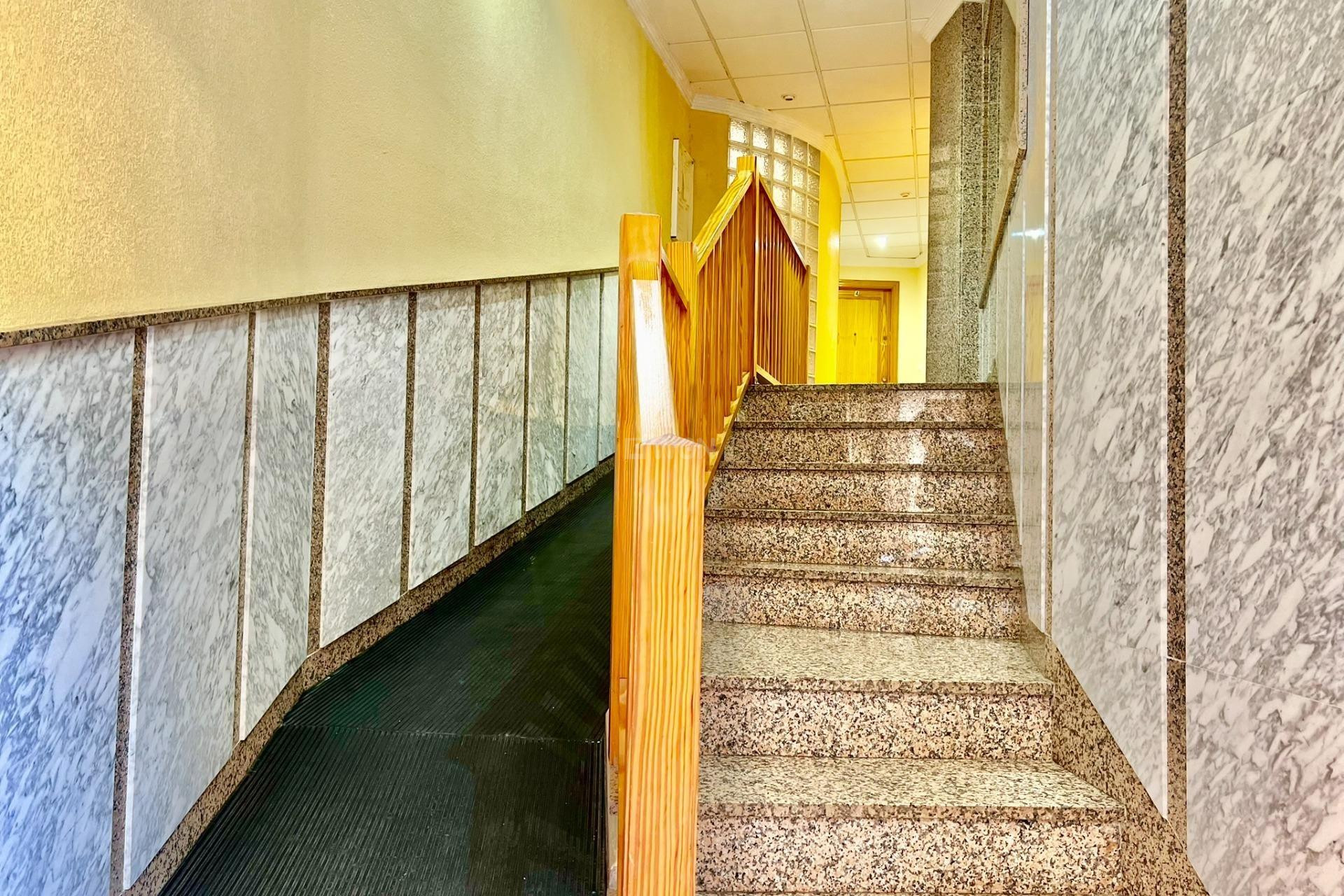 Resale - Apartment / flat - Torrevieja - Playa del Cura