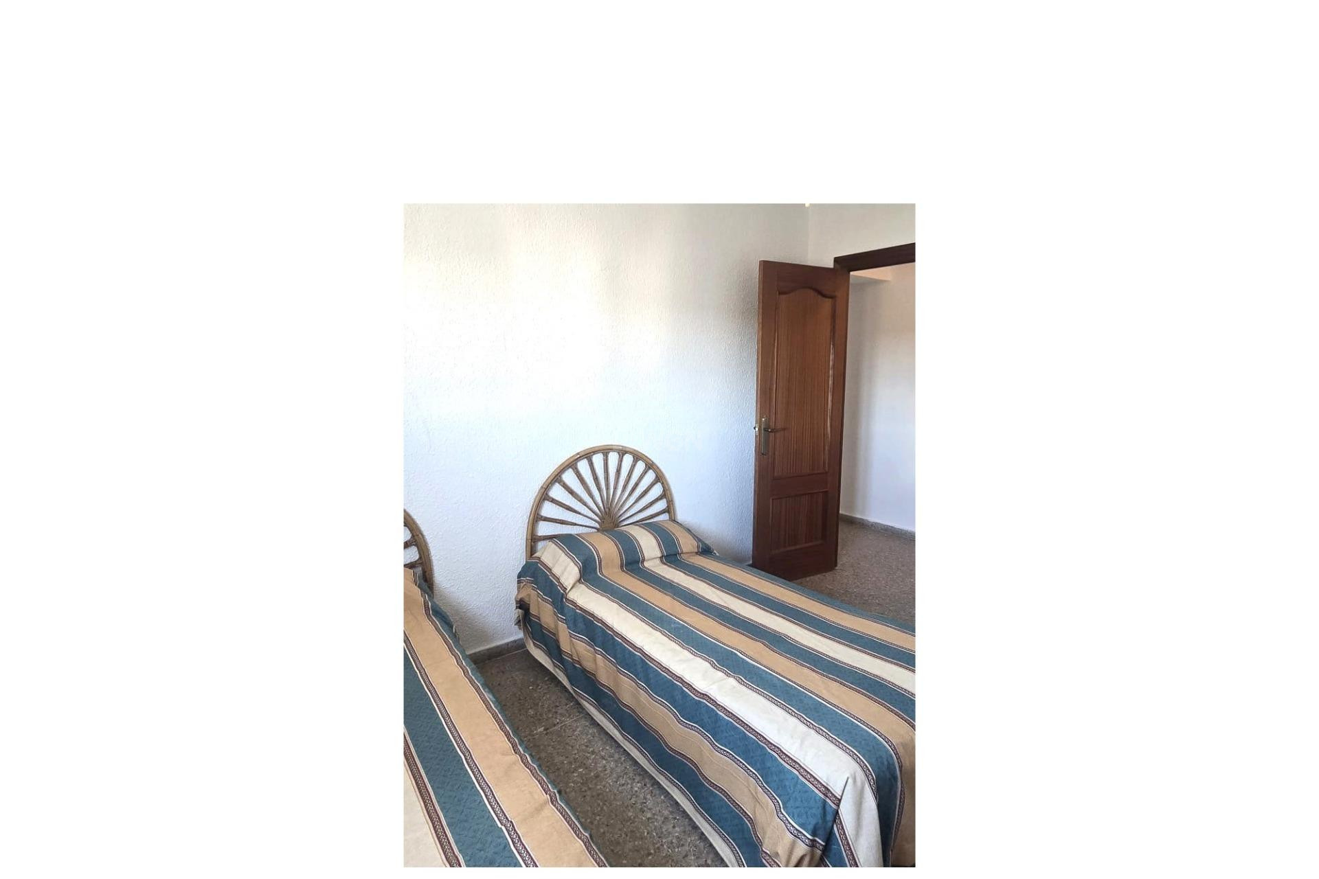 Resale - Apartment / flat - Torrevieja - Puerto Deportivo Marina Salinas