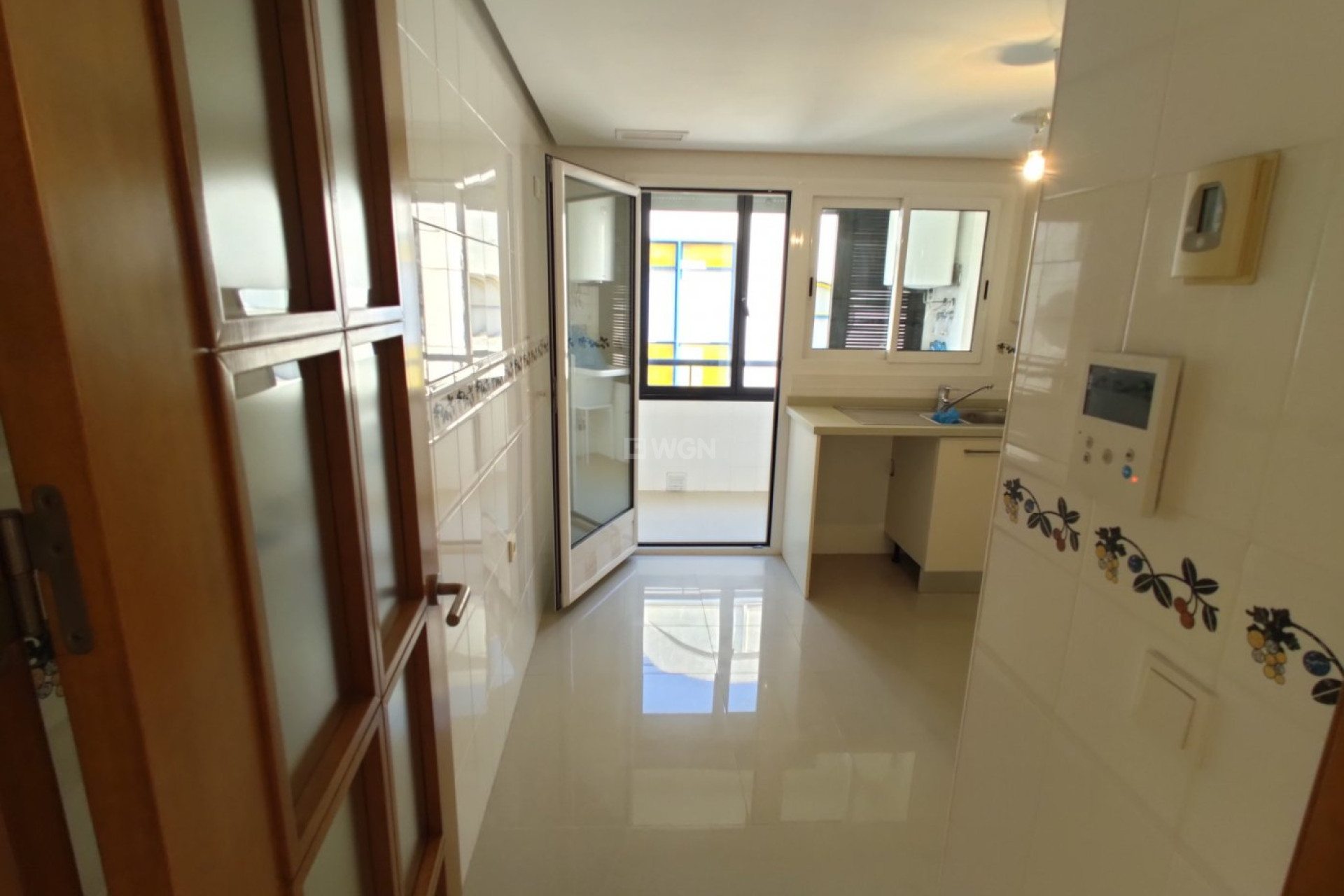 Resale - Apartment / flat - Torrevieja - Puerto