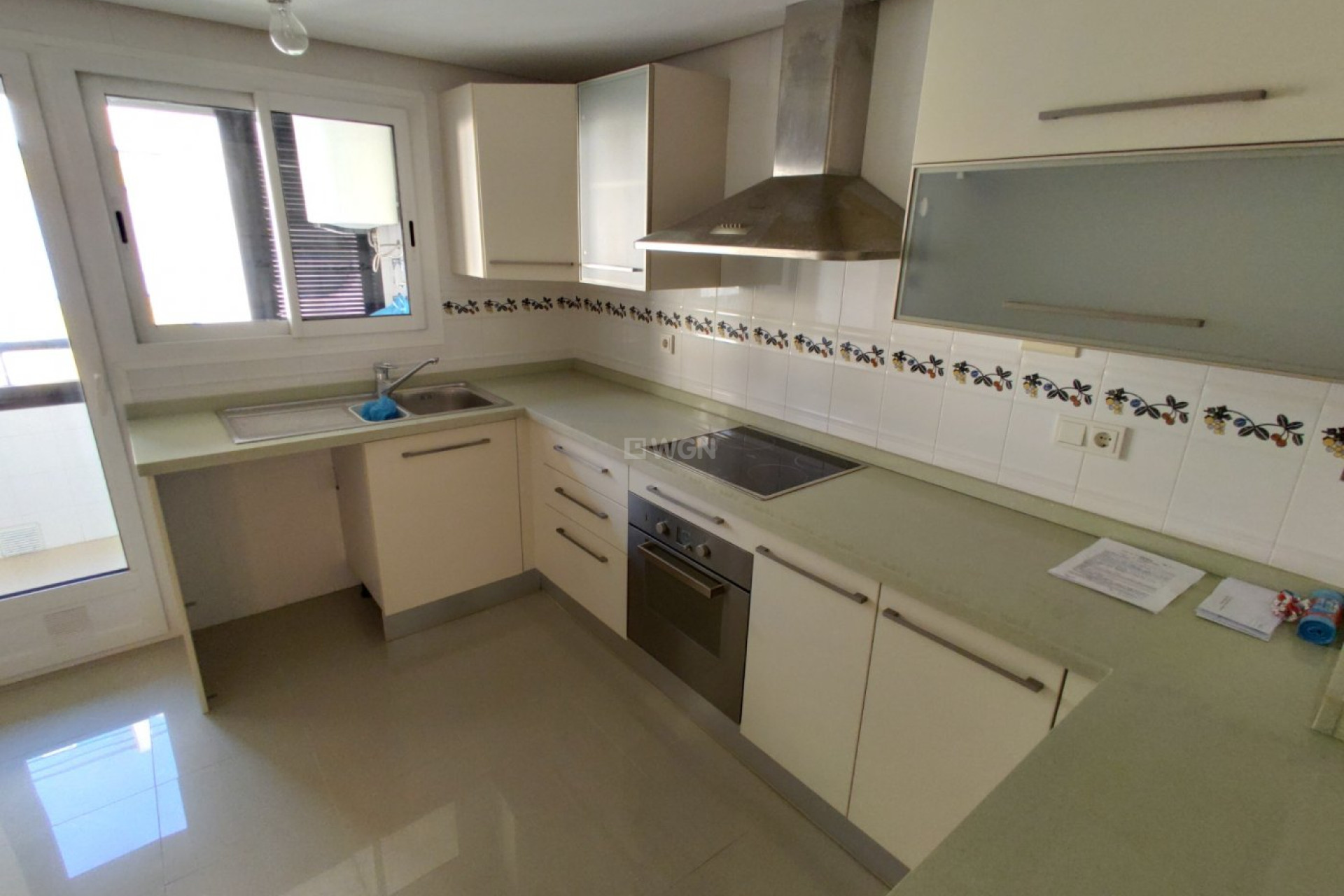 Resale - Apartment / flat - Torrevieja - Puerto