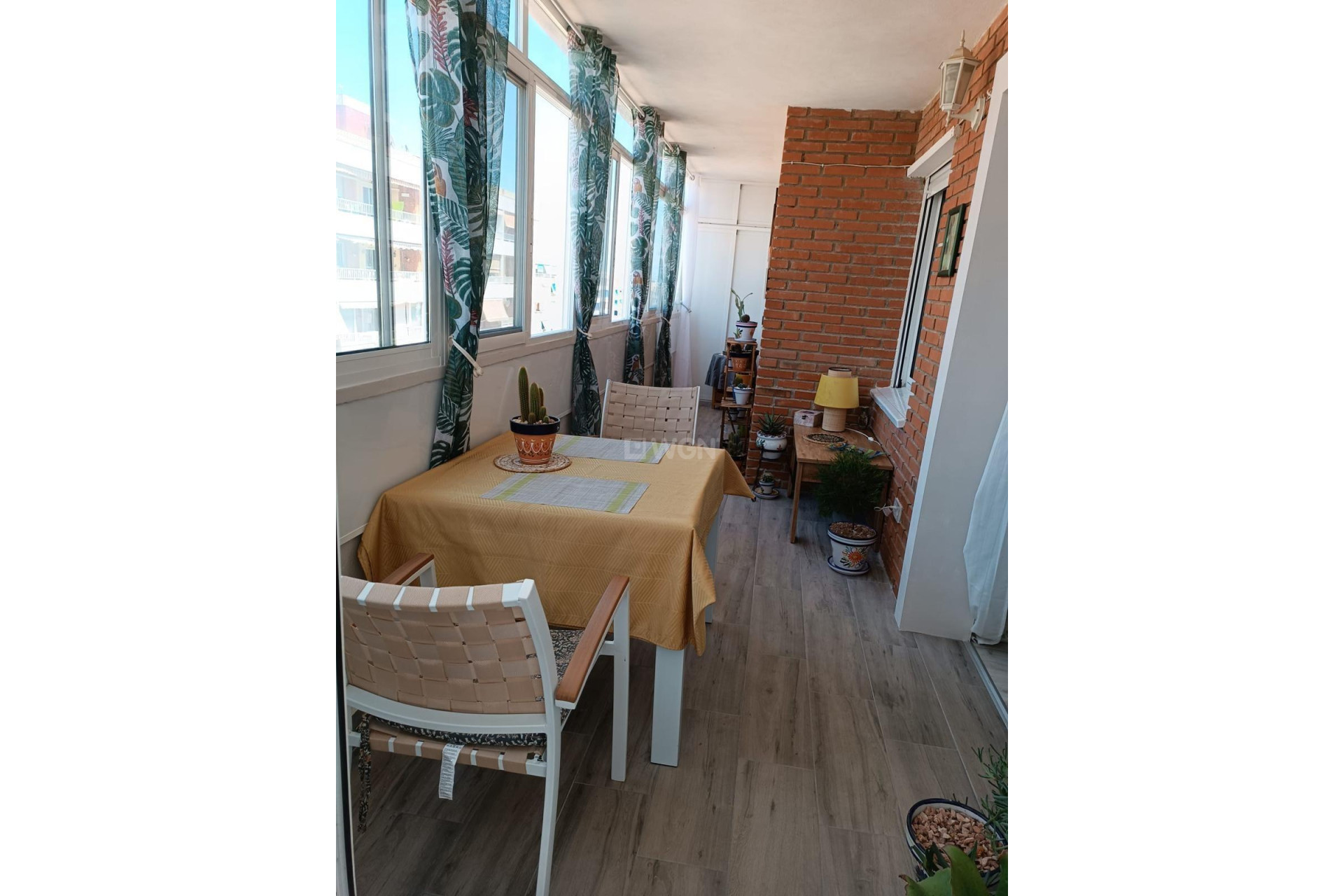 Resale - Apartment / flat - Torrevieja - Punta Prima