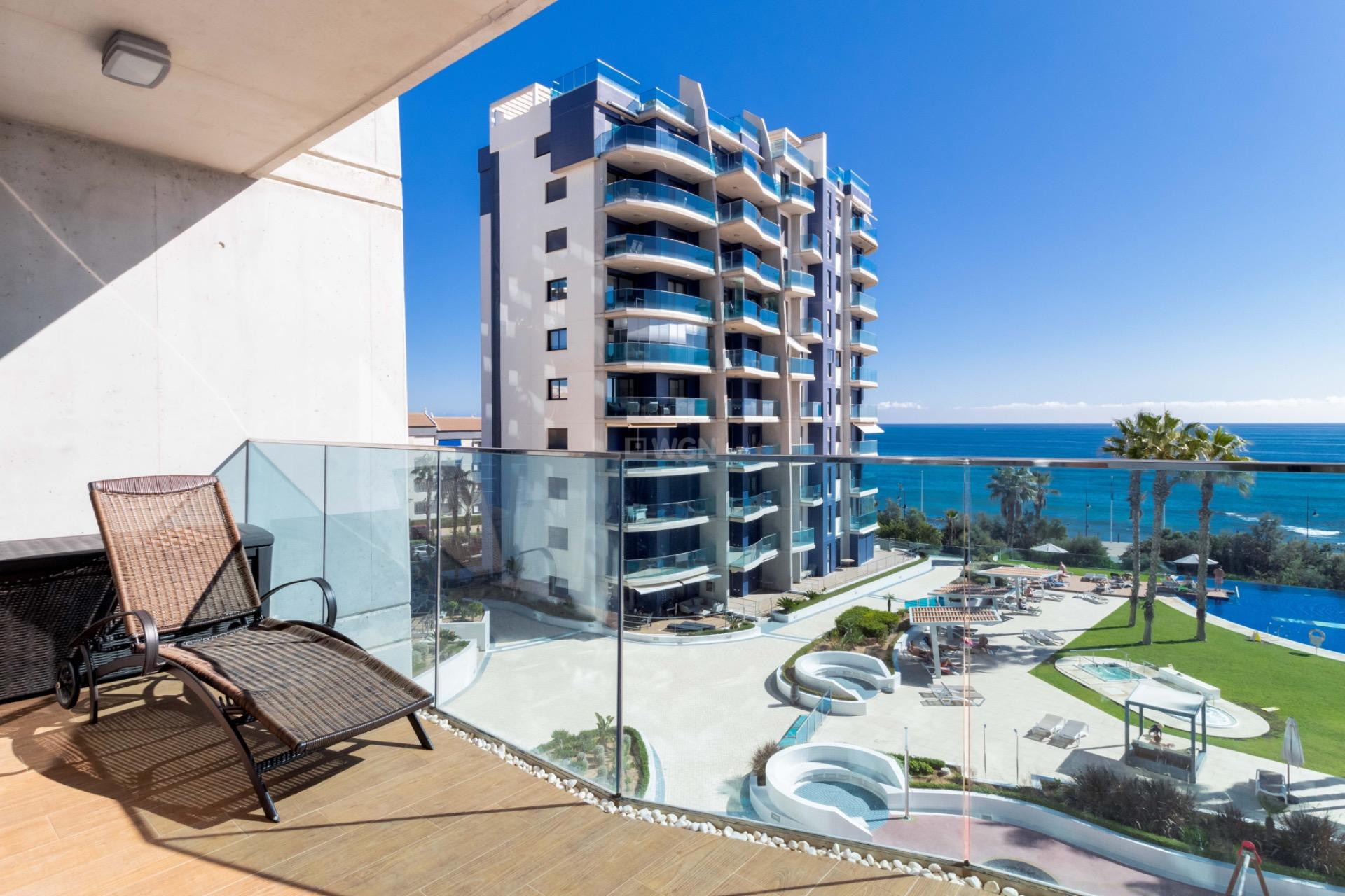 Resale - Apartment / flat - Torrevieja - Punta Prima