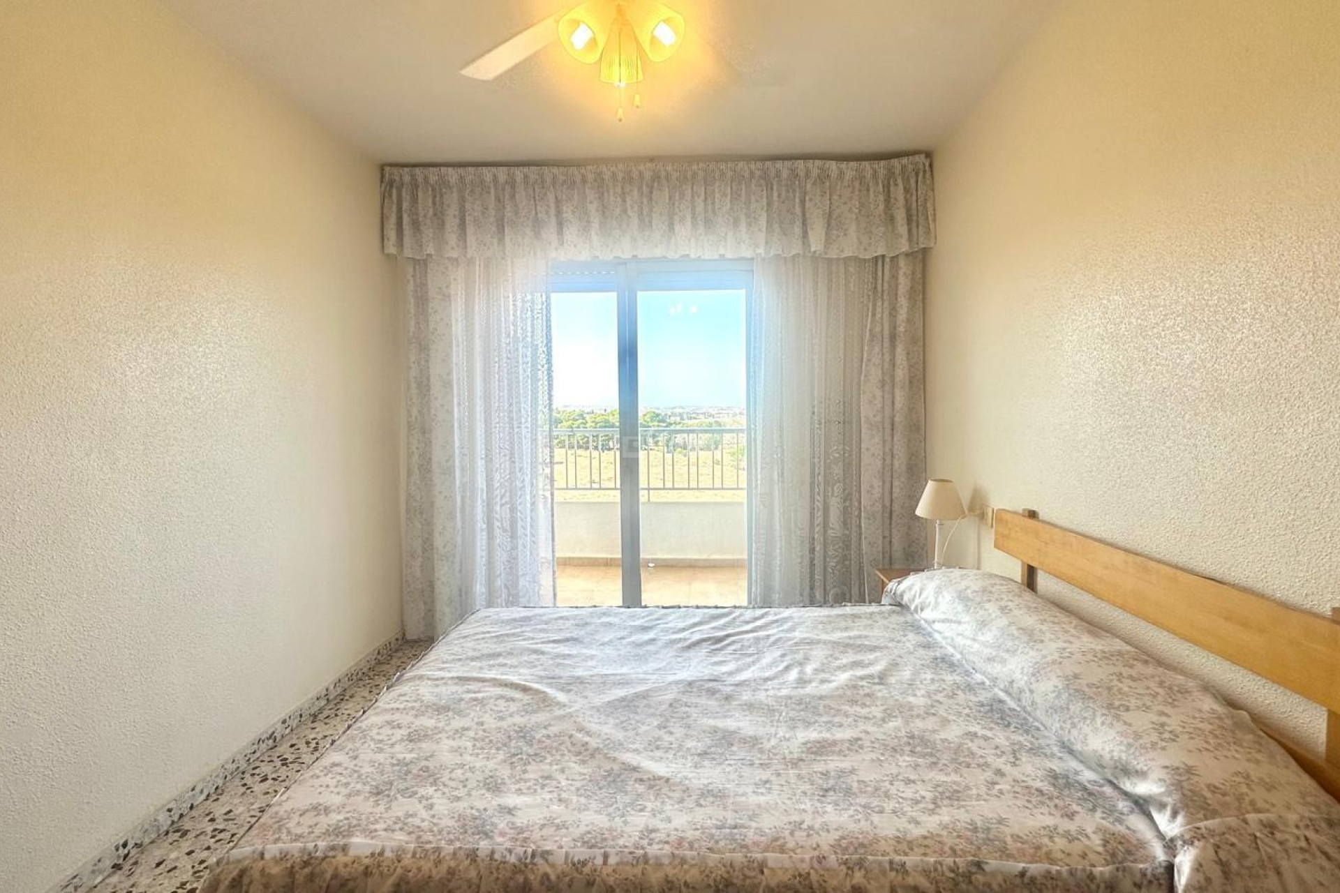 Resale - Apartment / flat - Torrevieja - Punta Prima