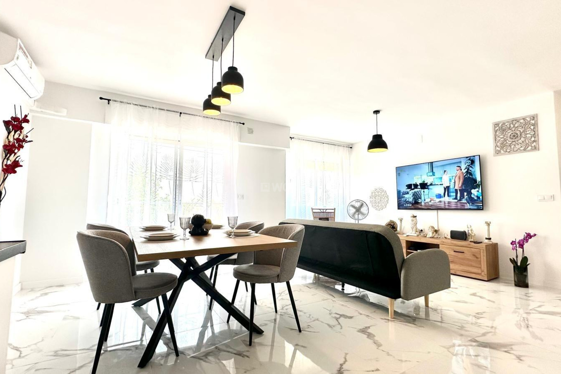 Resale - Apartment / flat - Torrevieja - Punta Prima