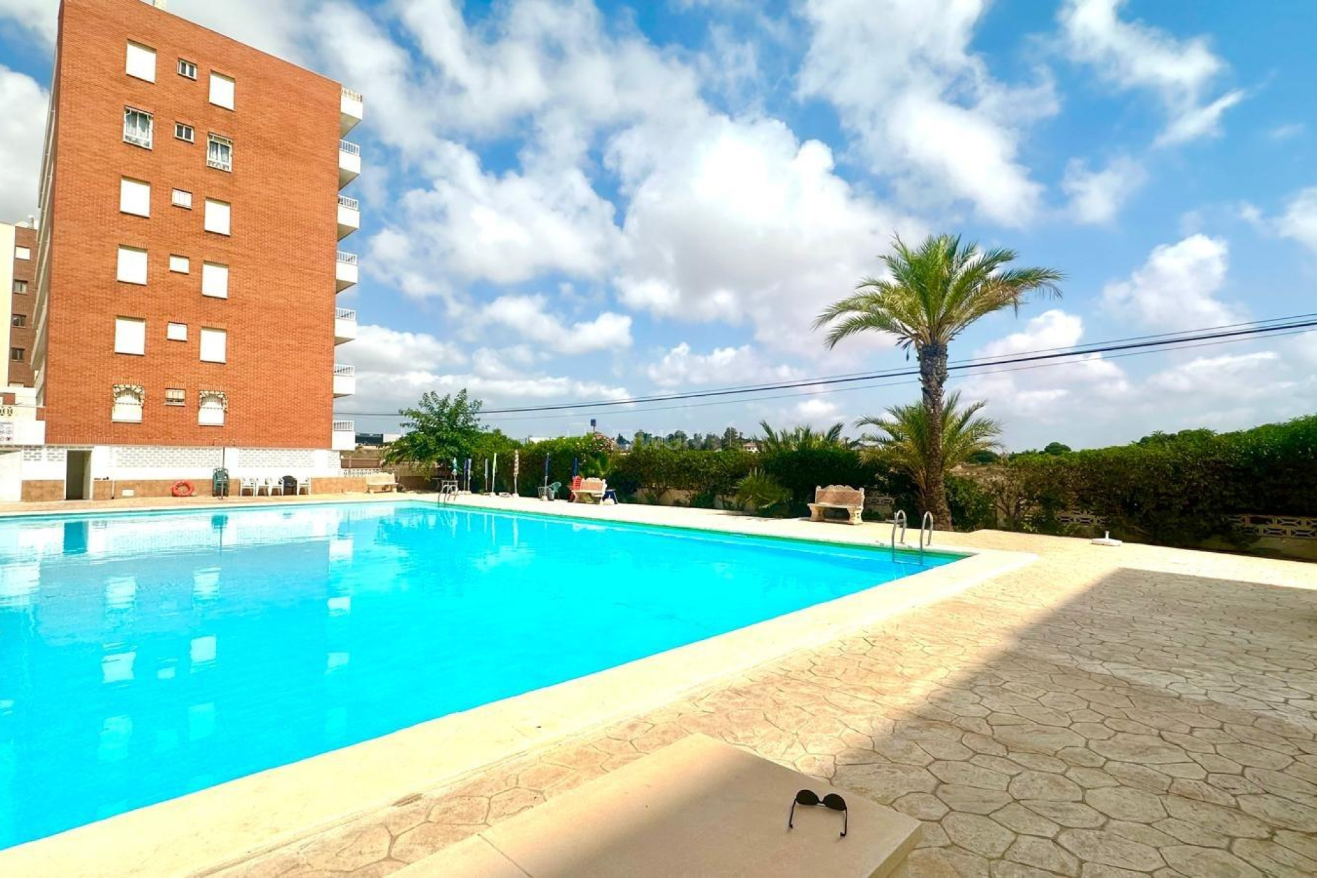 Resale - Apartment / flat - Torrevieja - Punta Prima