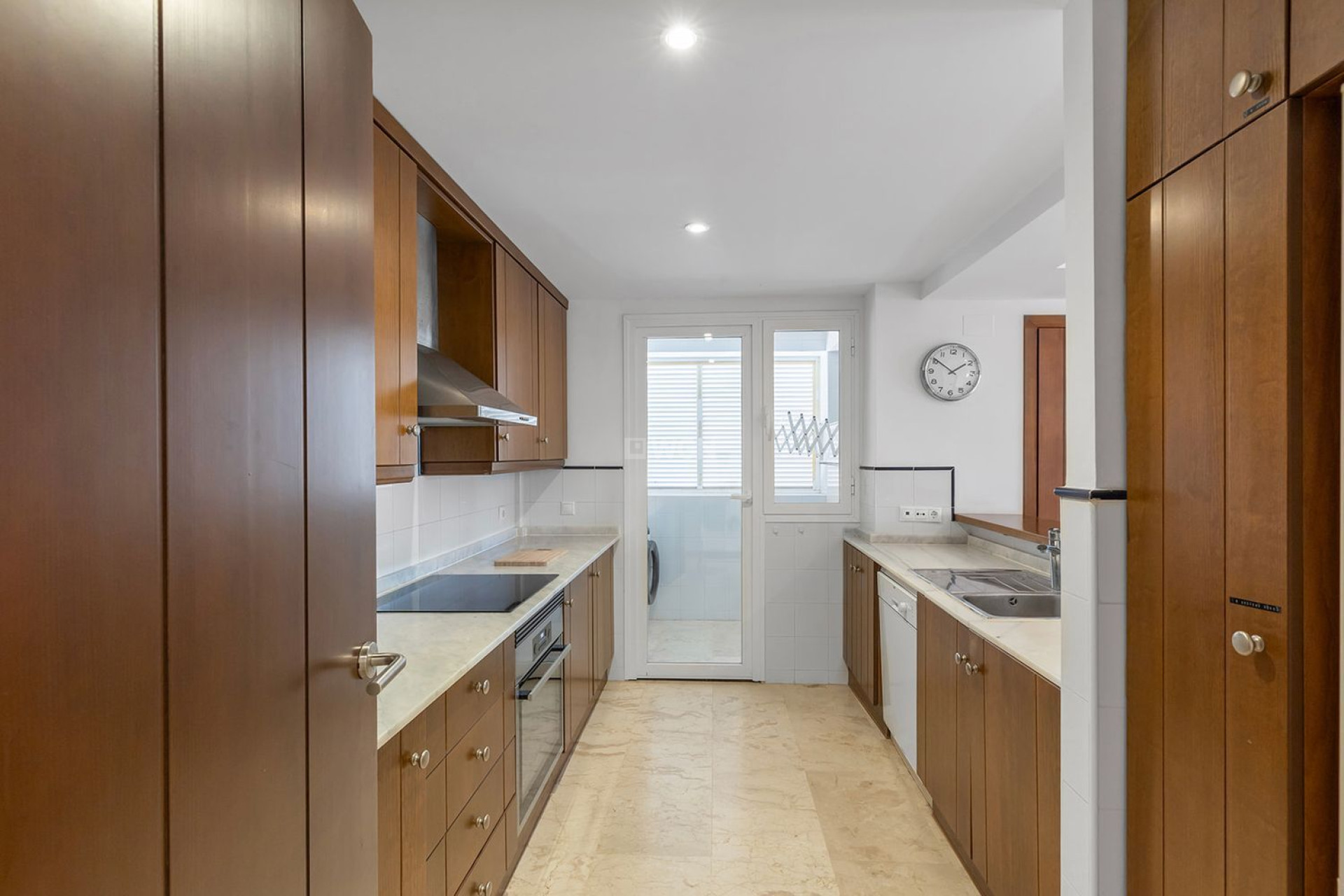 Resale - Apartment / flat - Torrevieja - Punta Prima