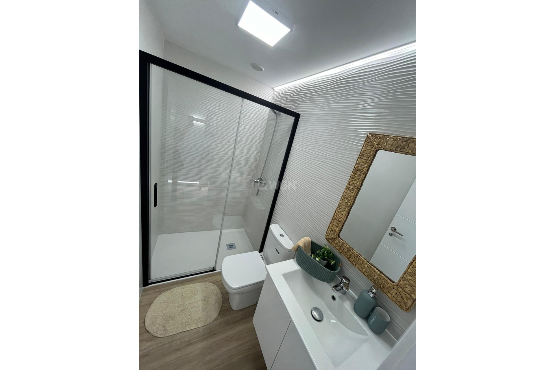 Resale - Apartment / flat - Torrevieja - Punta Prima