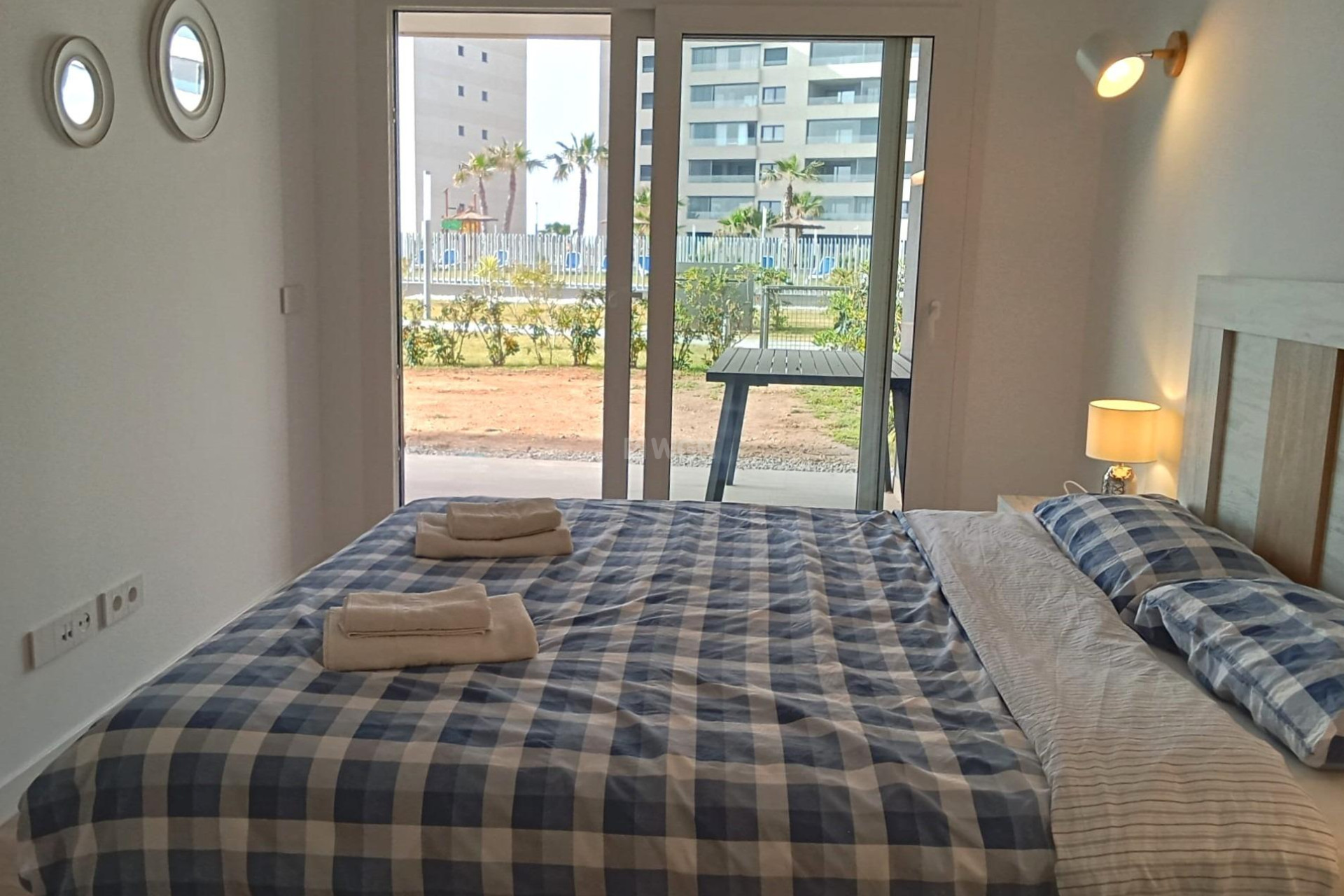 Resale - Apartment / flat - Torrevieja - Punta Prima