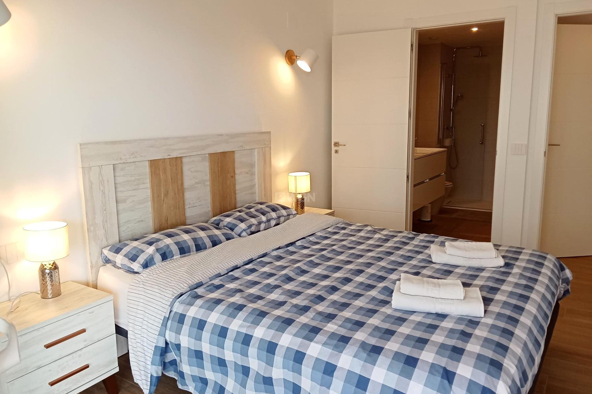 Resale - Apartment / flat - Torrevieja - Punta Prima