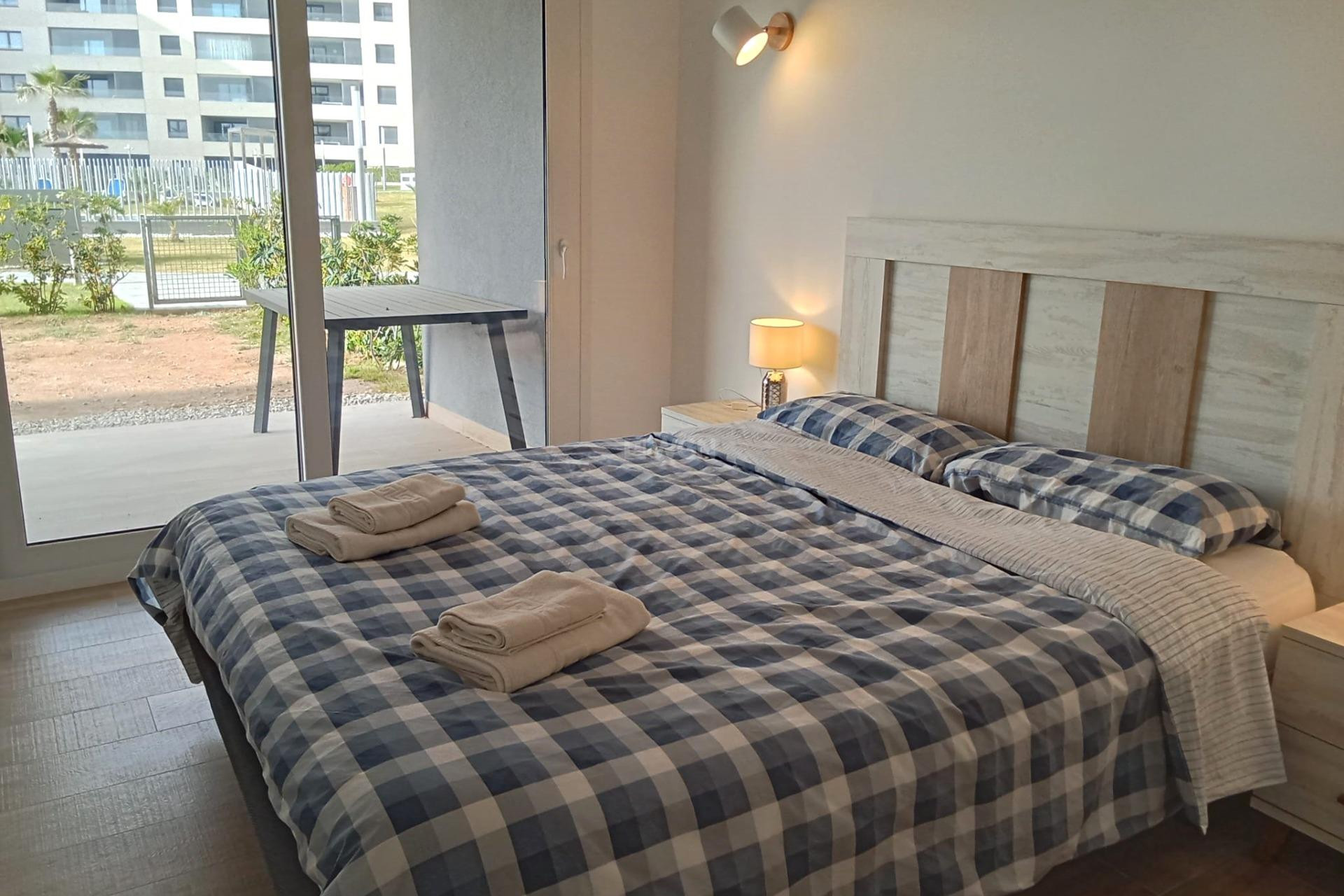 Resale - Apartment / flat - Torrevieja - Punta Prima