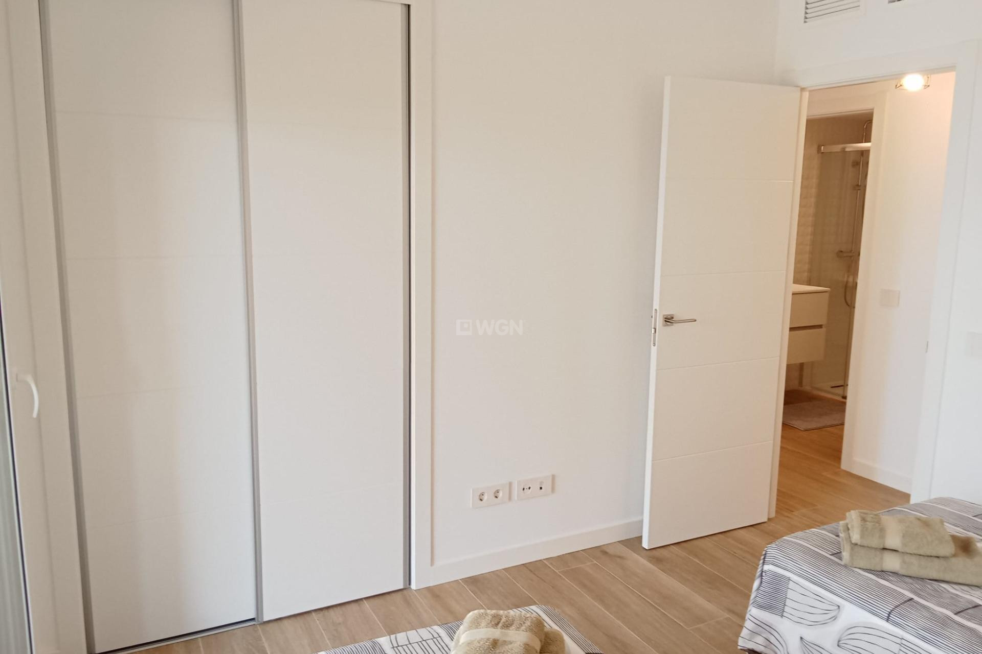 Resale - Apartment / flat - Torrevieja - Punta Prima