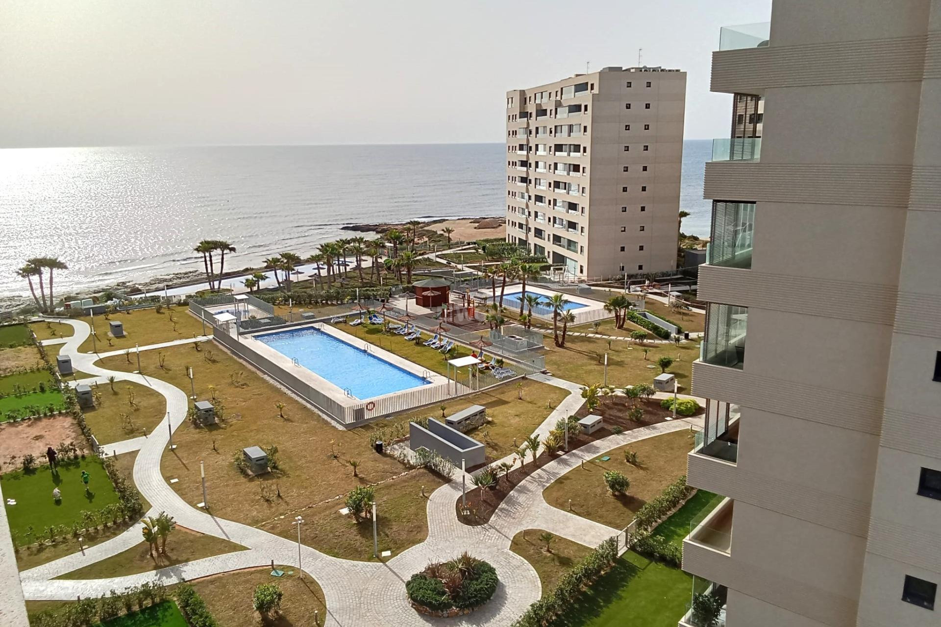 Resale - Apartment / flat - Torrevieja - Punta Prima