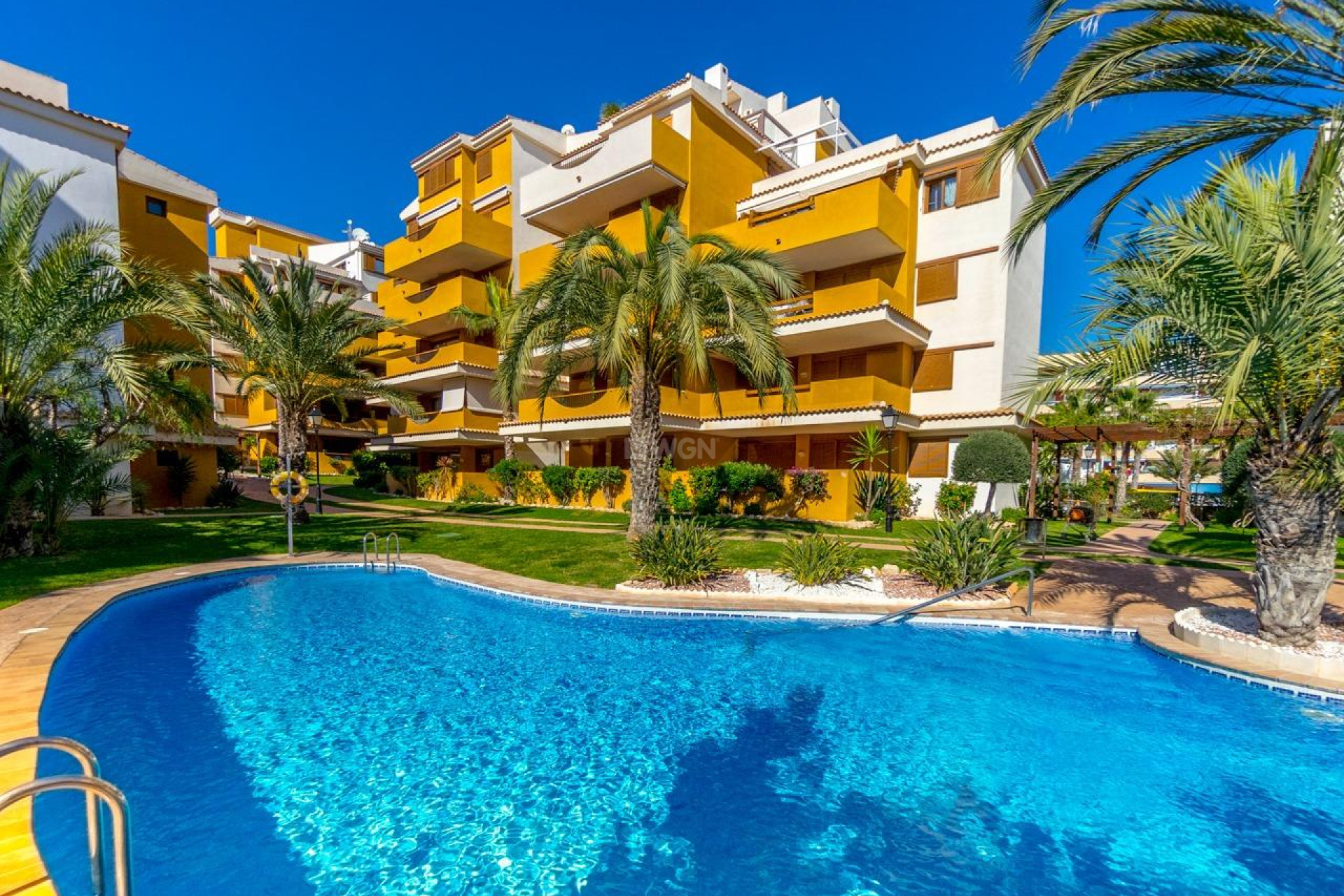 Resale - Apartment / flat - Torrevieja - Punta Prima