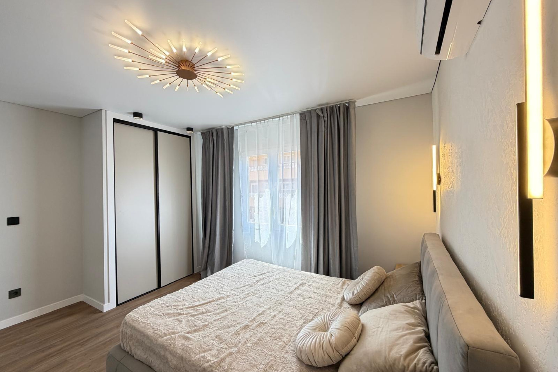 Resale - Apartment / flat - Torrevieja - Punta Prima
