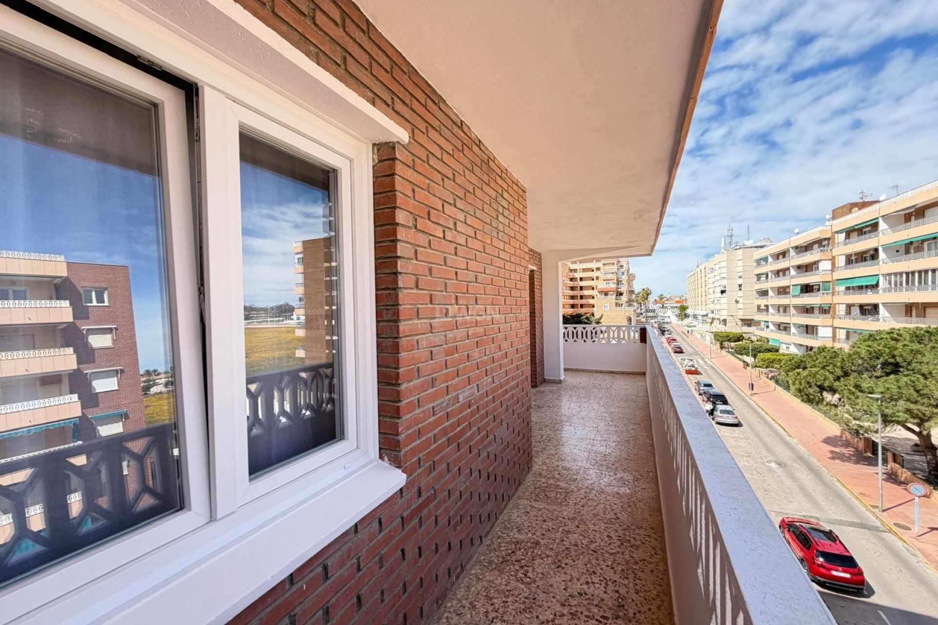 Resale - Apartment / flat - Torrevieja - Punta Prima