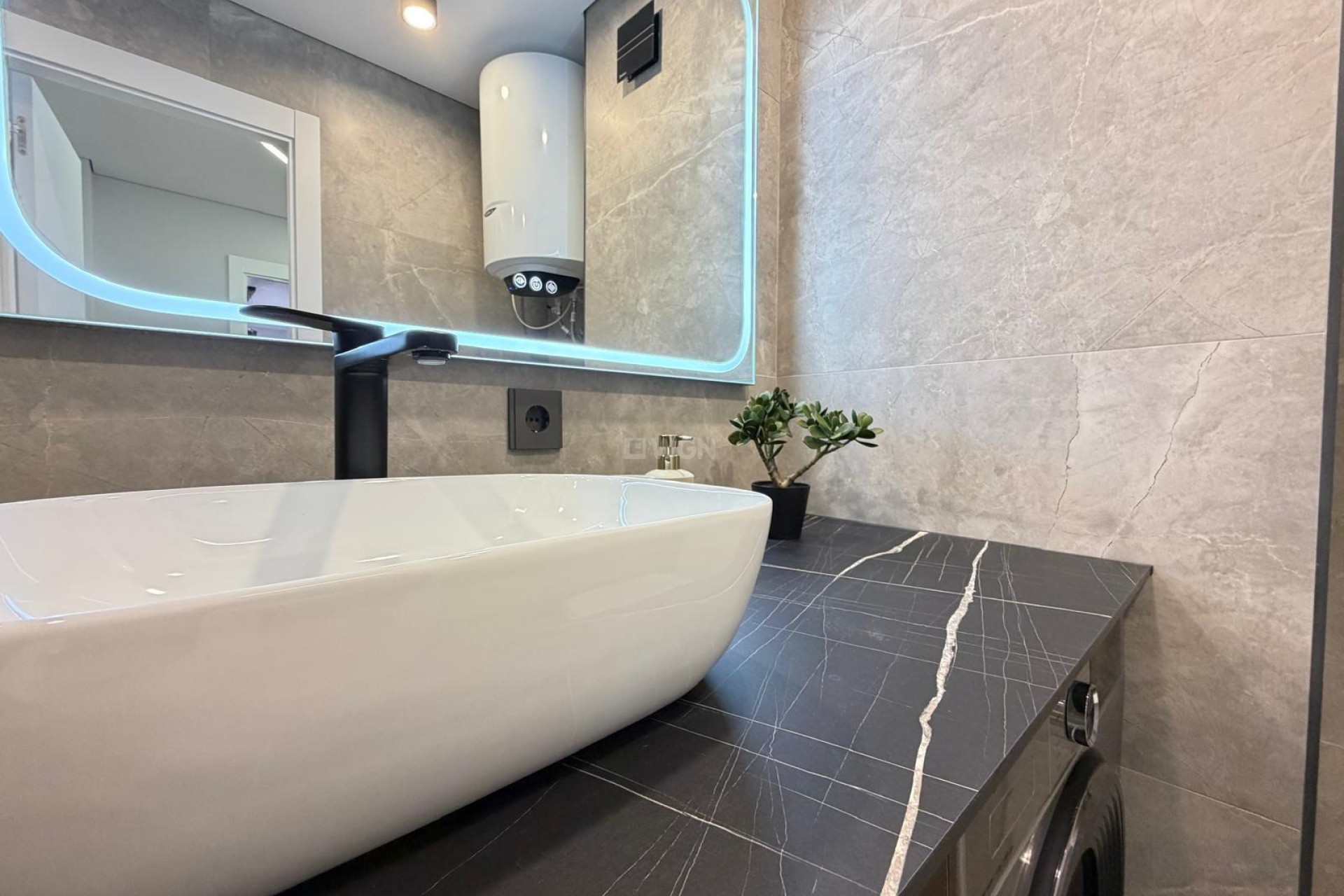 Resale - Apartment / flat - Torrevieja - Punta Prima