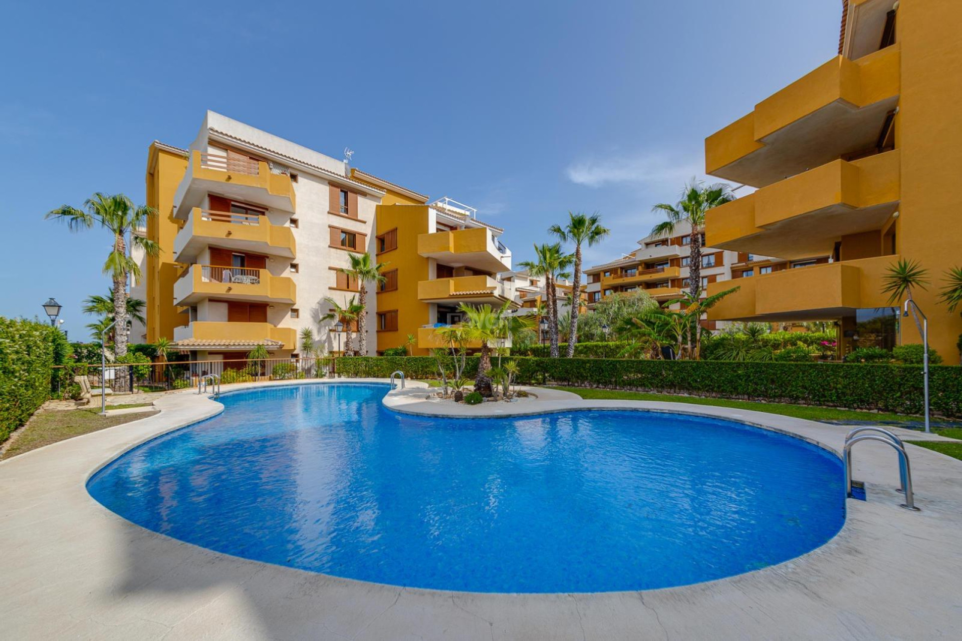 Resale - Apartment / flat - Torrevieja - Punta Prima