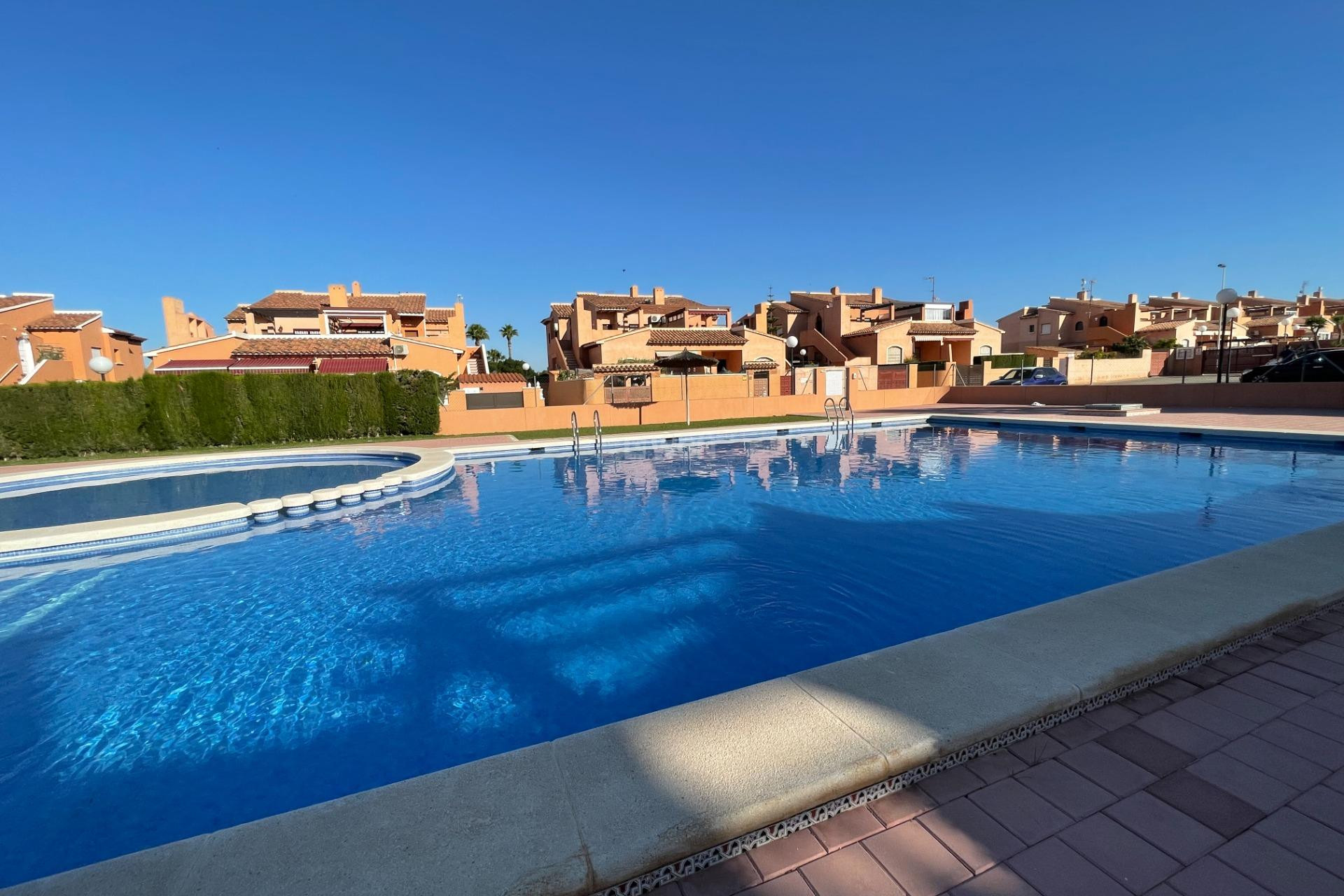 Resale - Apartment / flat - Torrevieja - Rosaleda-los Frutales