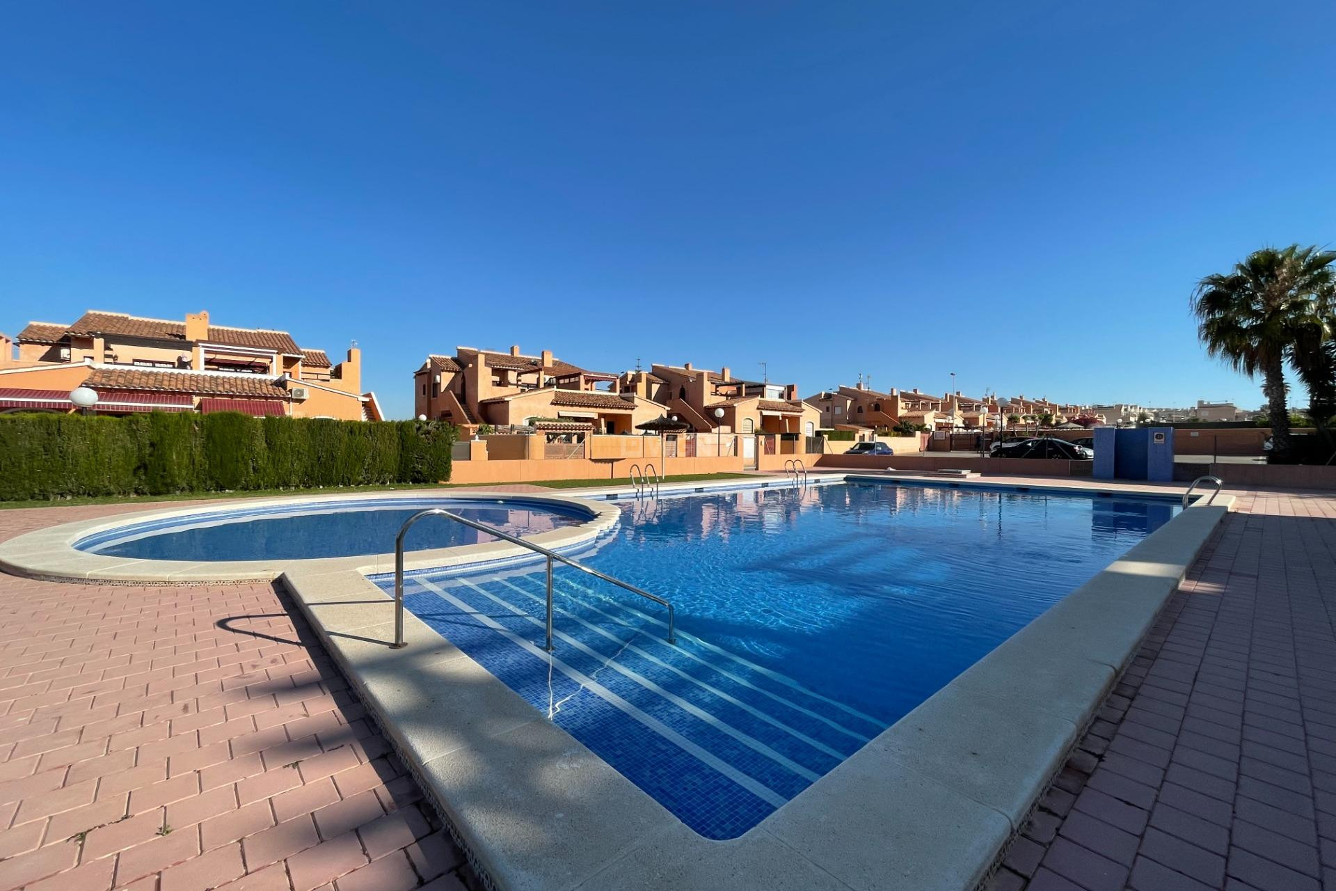 Resale - Apartment / flat - Torrevieja - Rosaleda-los Frutales