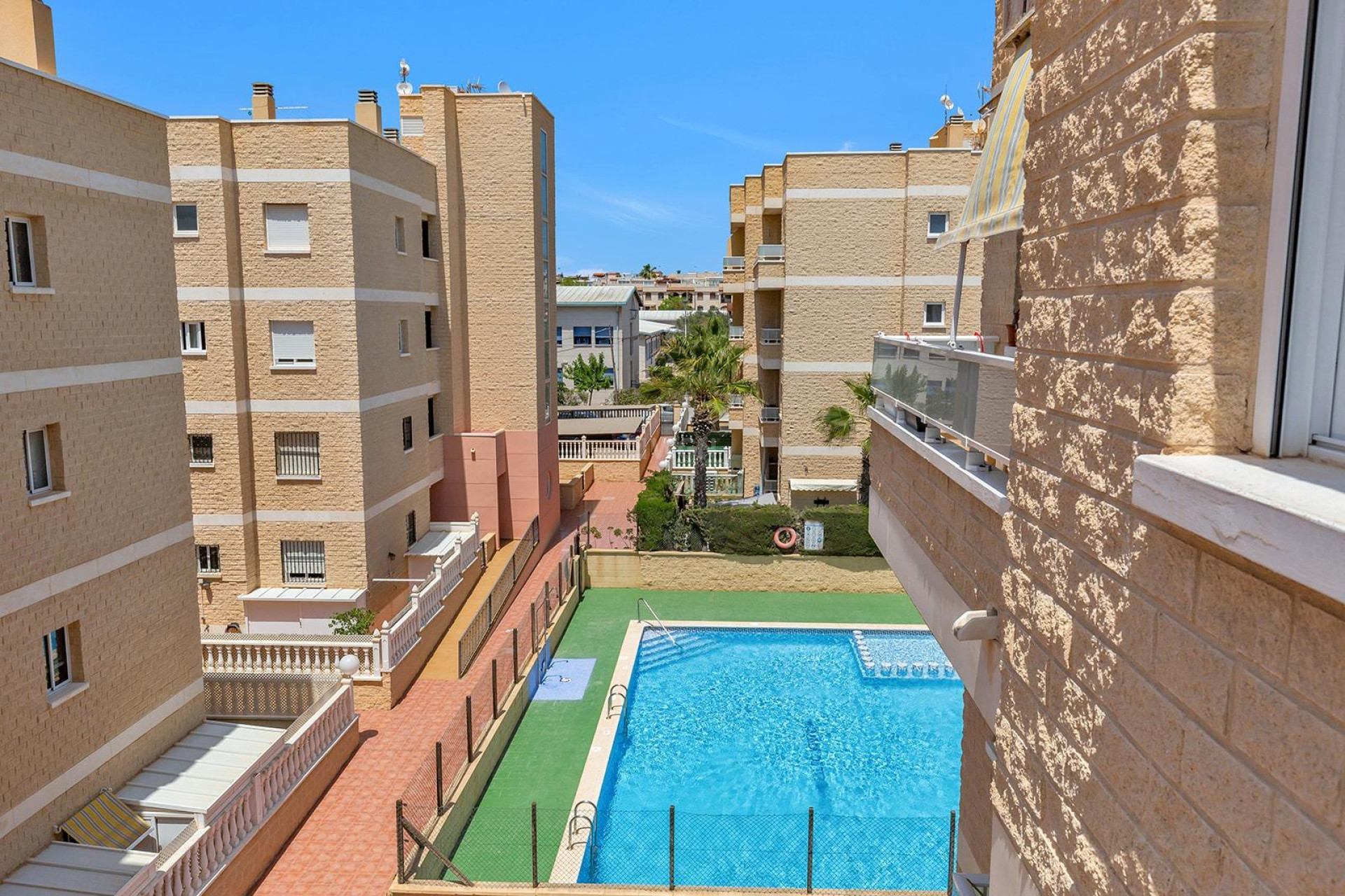 Resale - Apartment / flat - Torrevieja - Sector 25