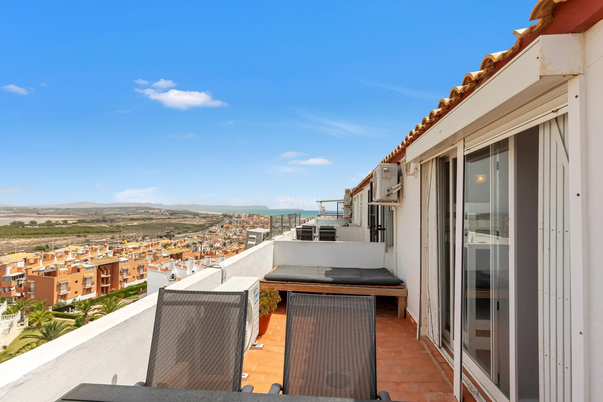 Resale - Apartment / flat - Torrevieja - Torre La Mata