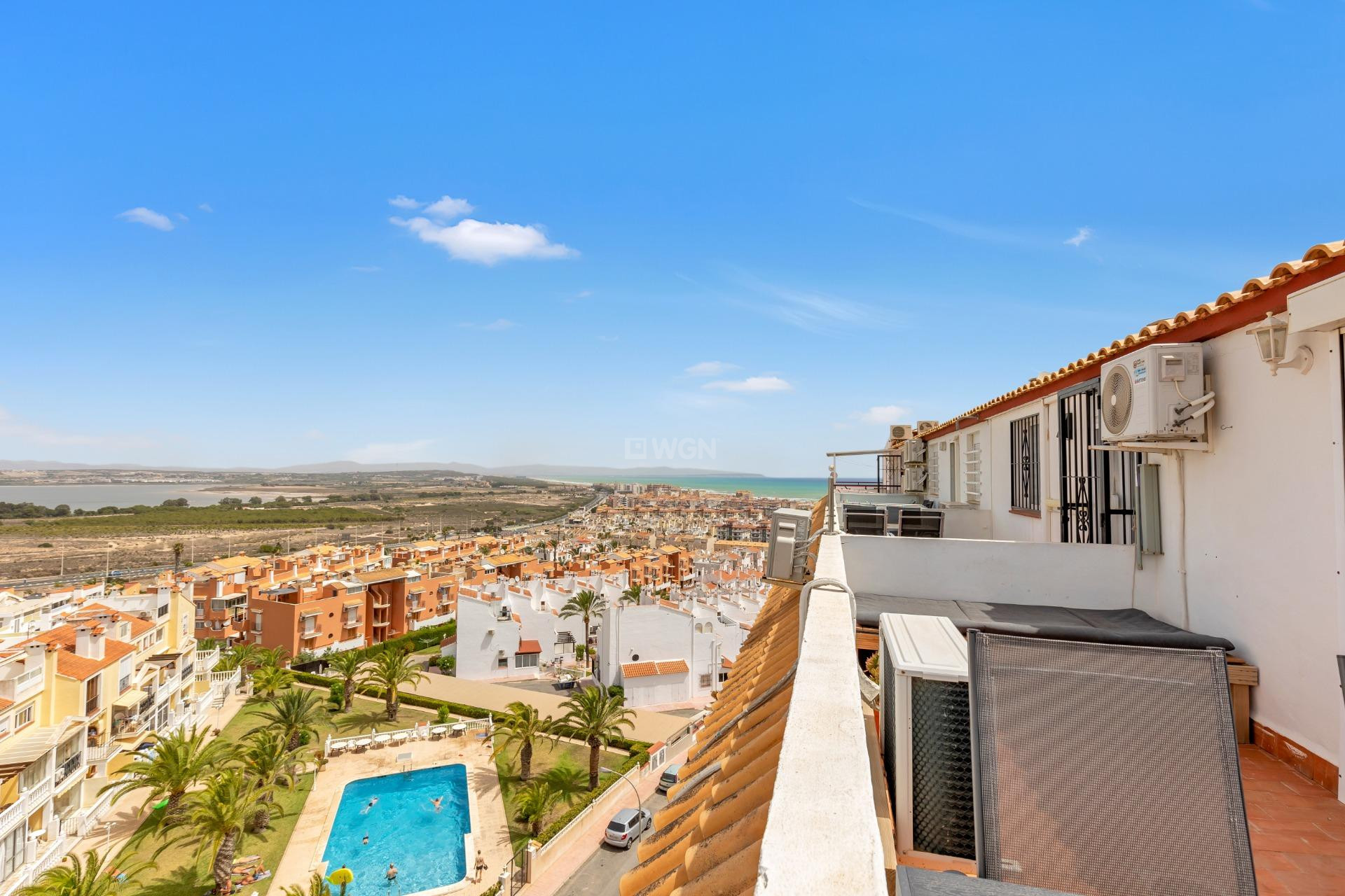 Resale - Apartment / flat - Torrevieja - Torre La Mata