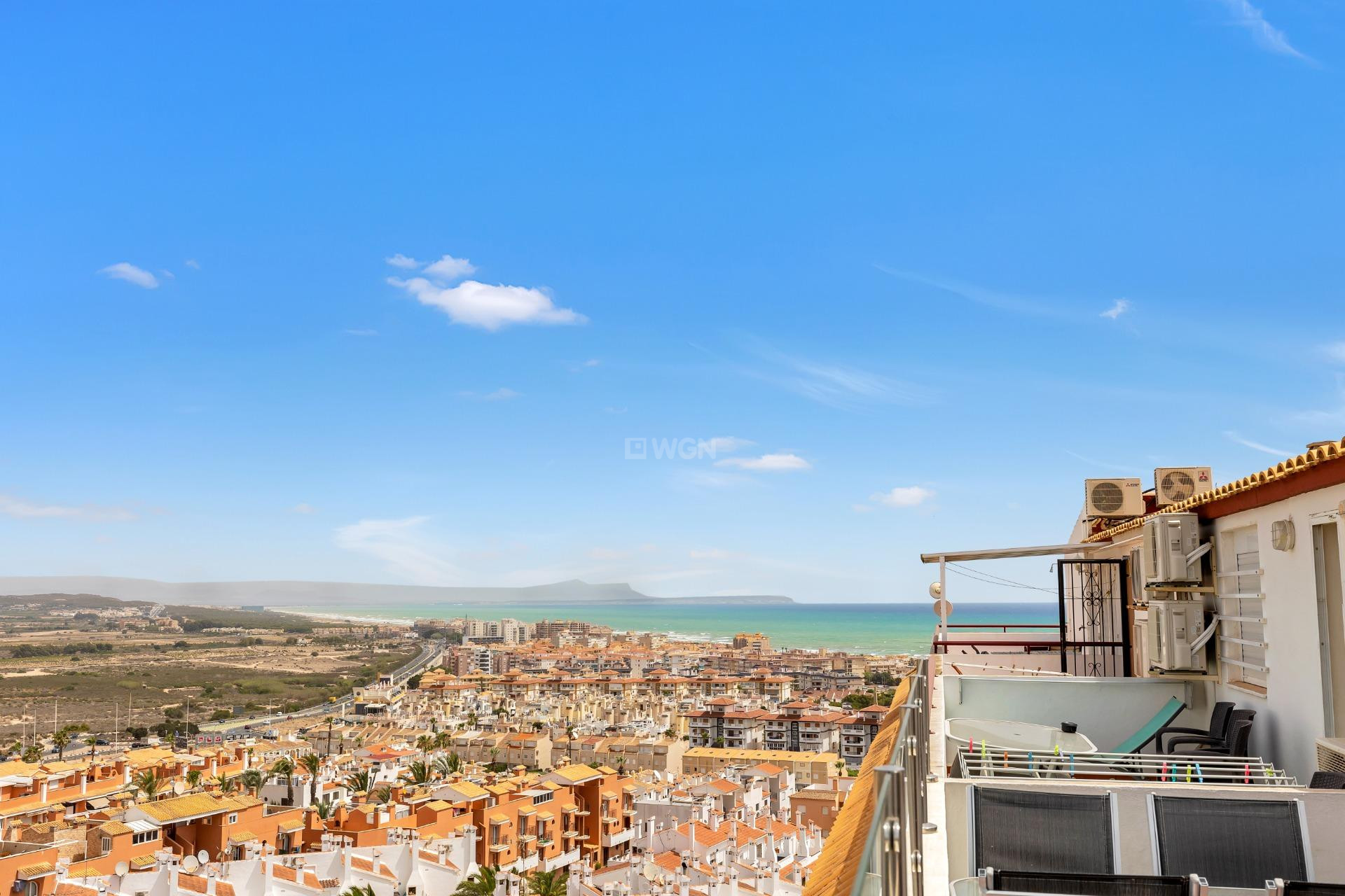 Resale - Apartment / flat - Torrevieja - Torre La Mata