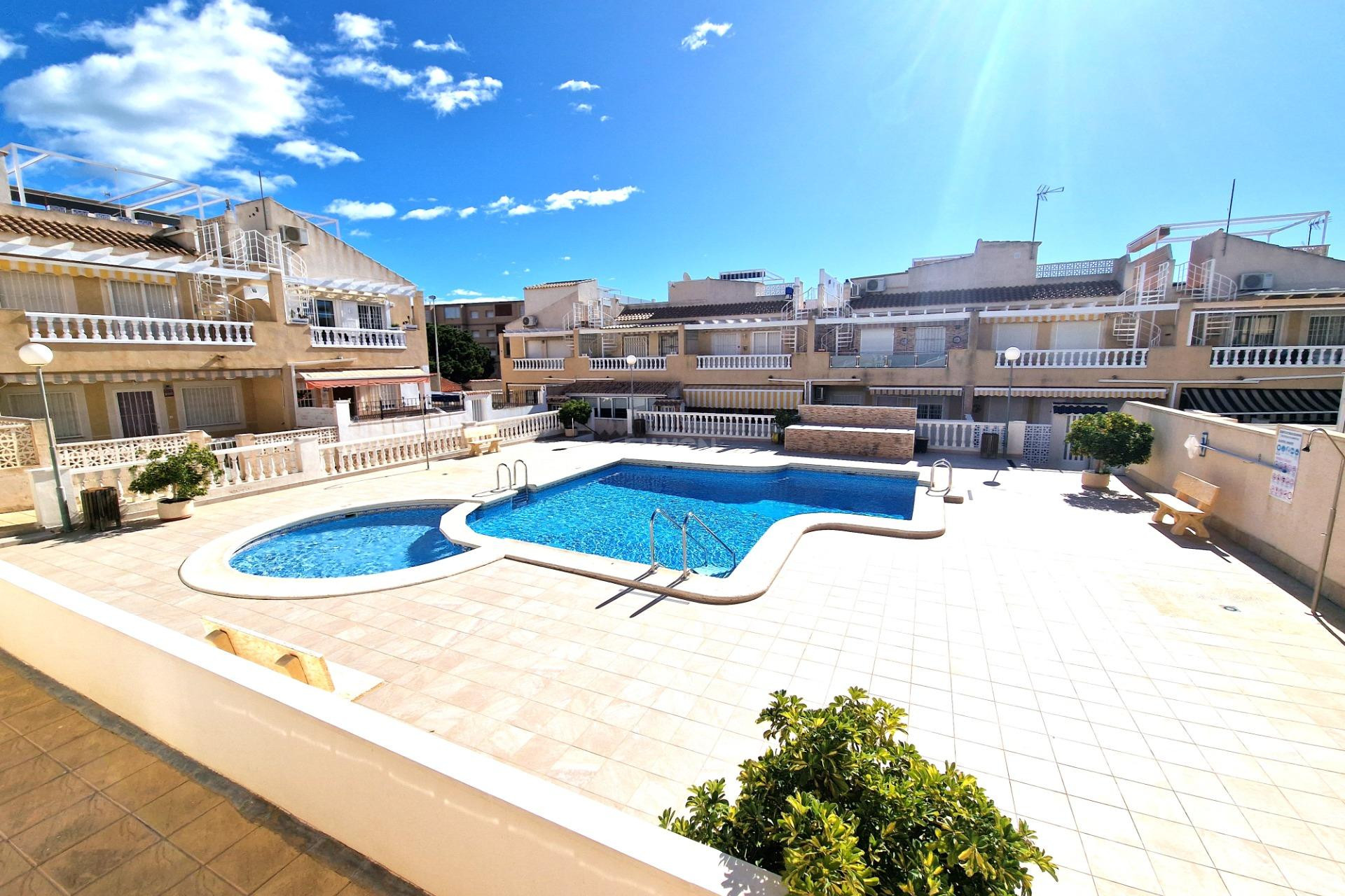 Resale - Apartment / flat - Torrevieja - Torrejón