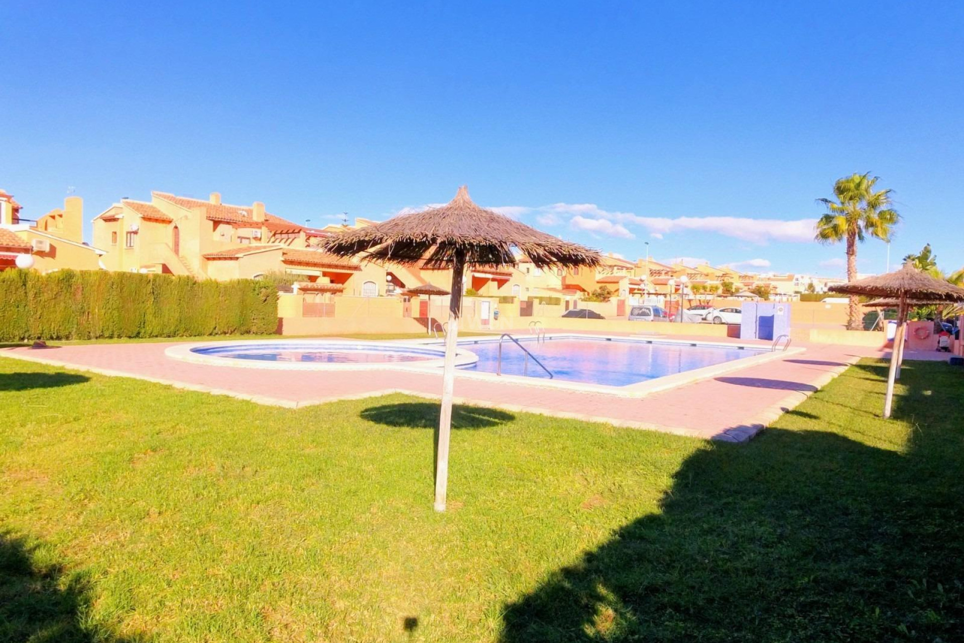 Resale - Apartment / flat - Torrevieja - Torrejón